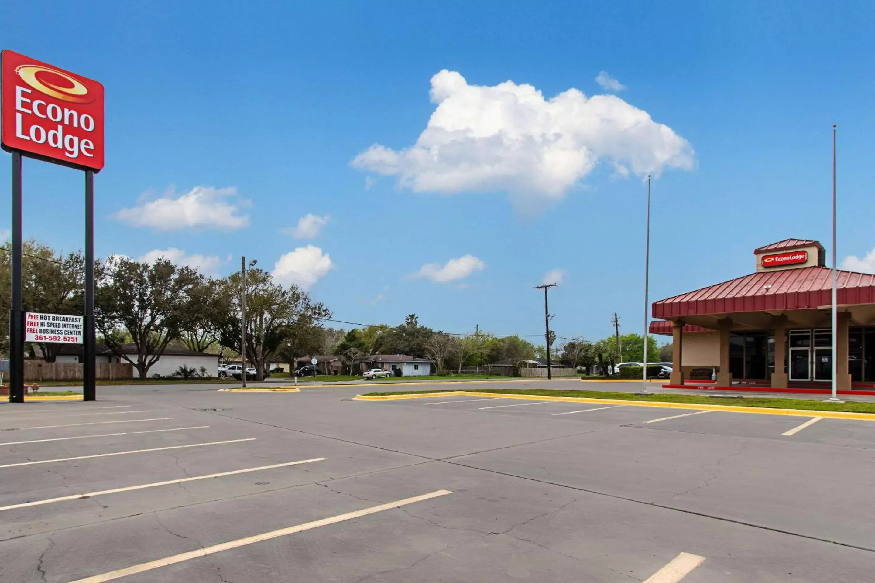 Property building in Econo Lodge Kingsville