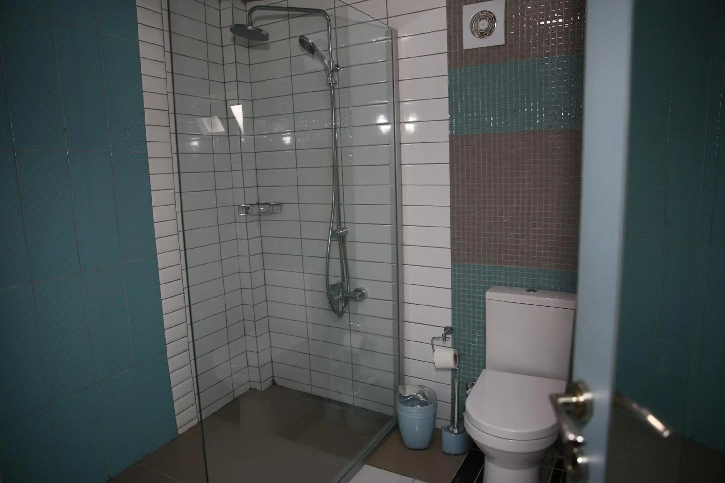 Bathroom in Minel Hotel