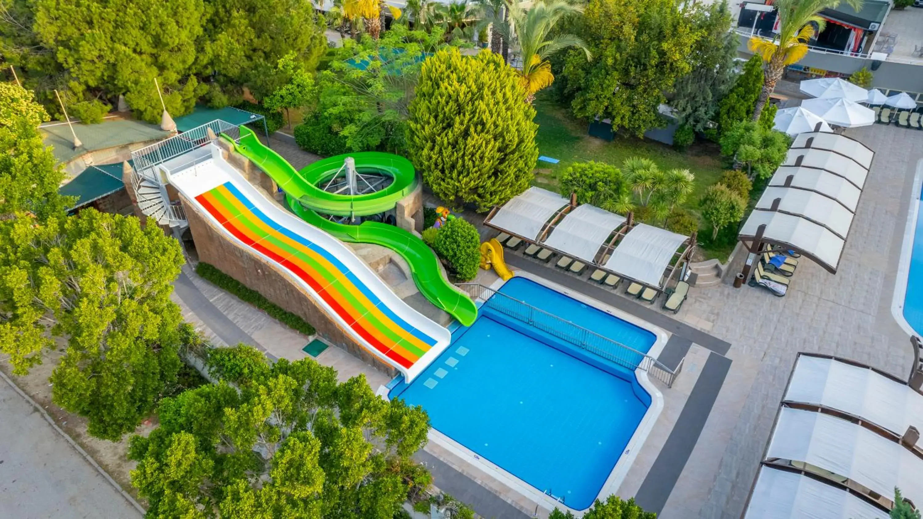 Pool view in Side Breeze Hotel Pool view in Side Breeze Hotel