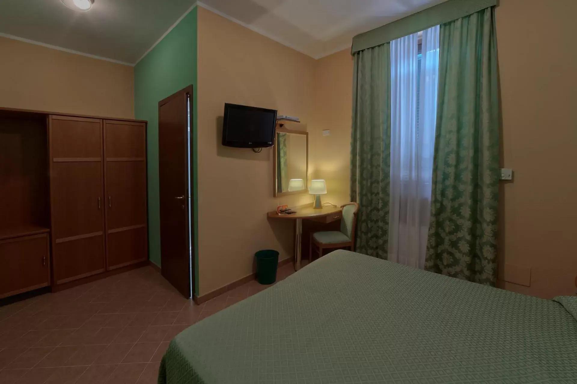 TV and multimedia, Bed in Terme Di Monte Valenza