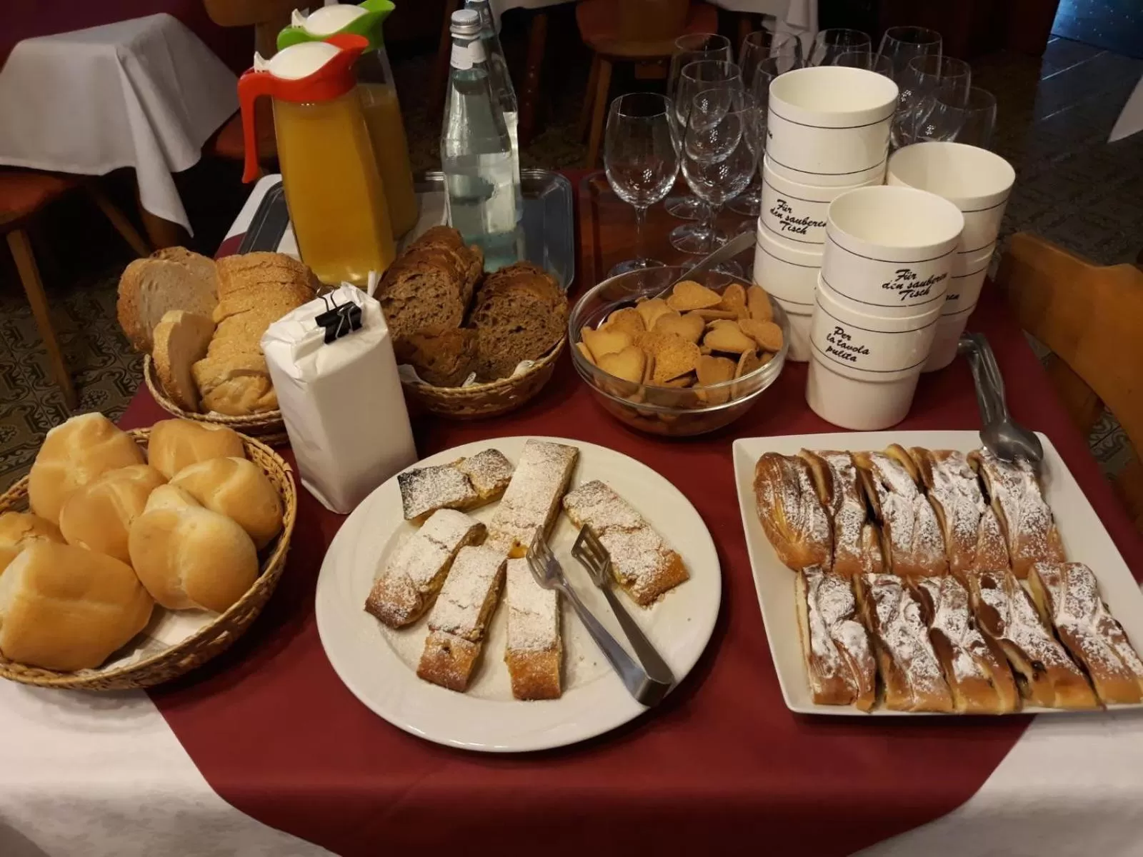 Breakfast in Hotel Karinhall