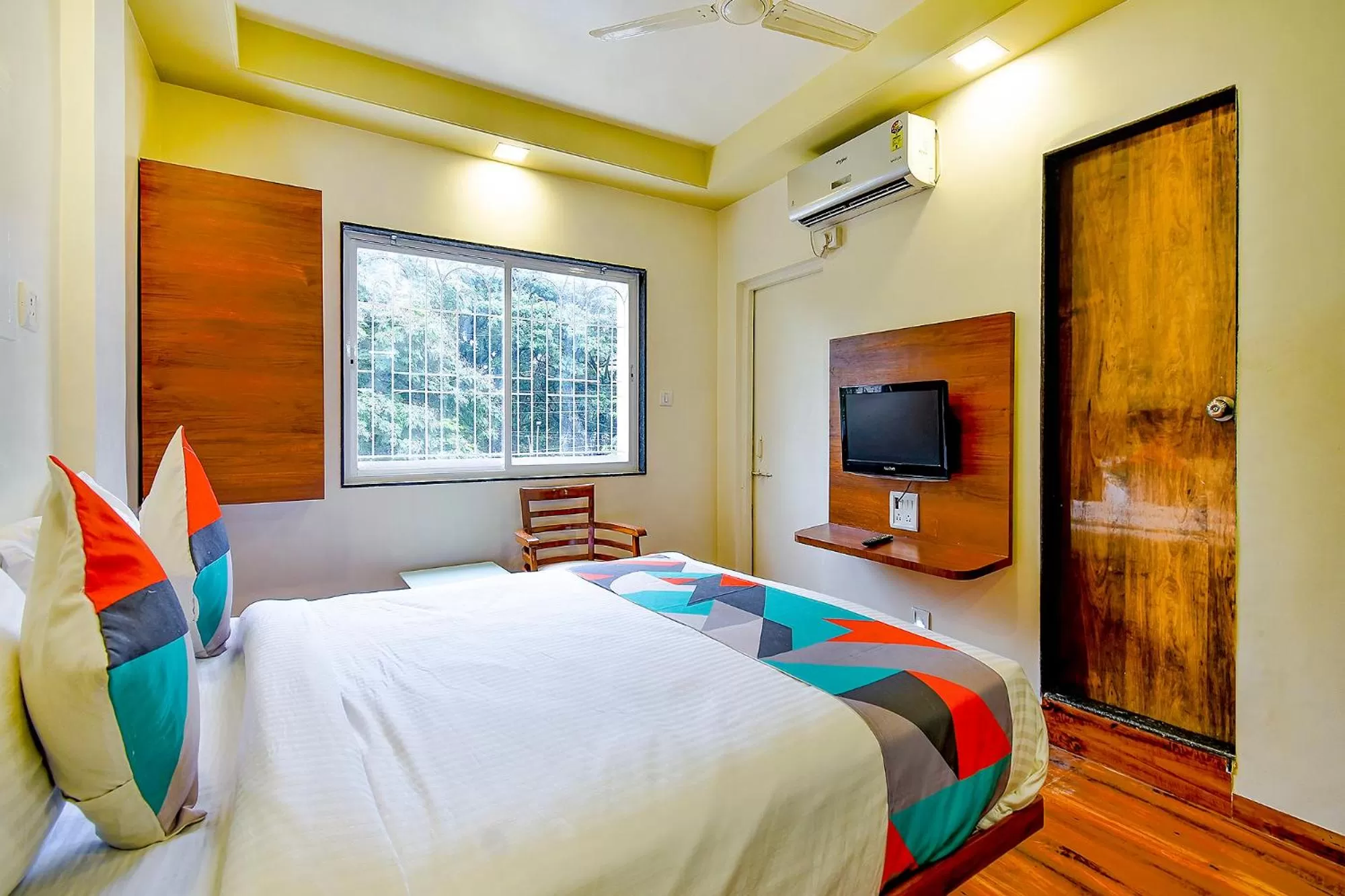 Bed in FabHotel Nandanvan