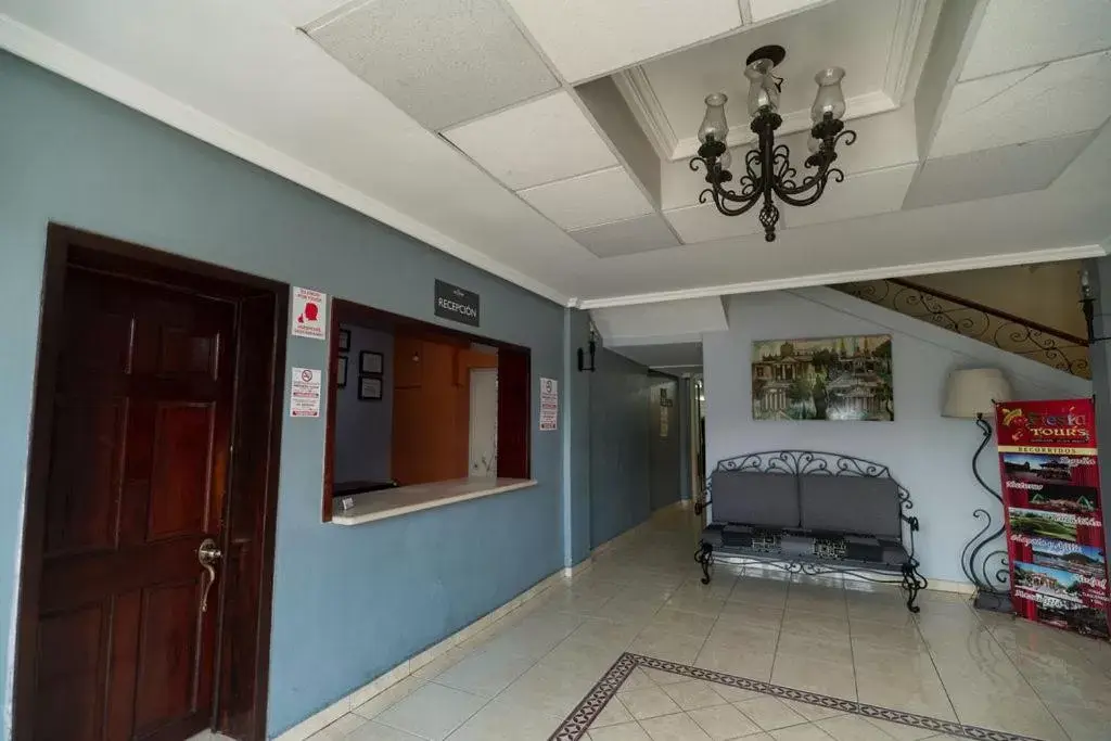 Property building, Lobby/Reception in Hotel Alcazar - Guadalajara Centro Historico