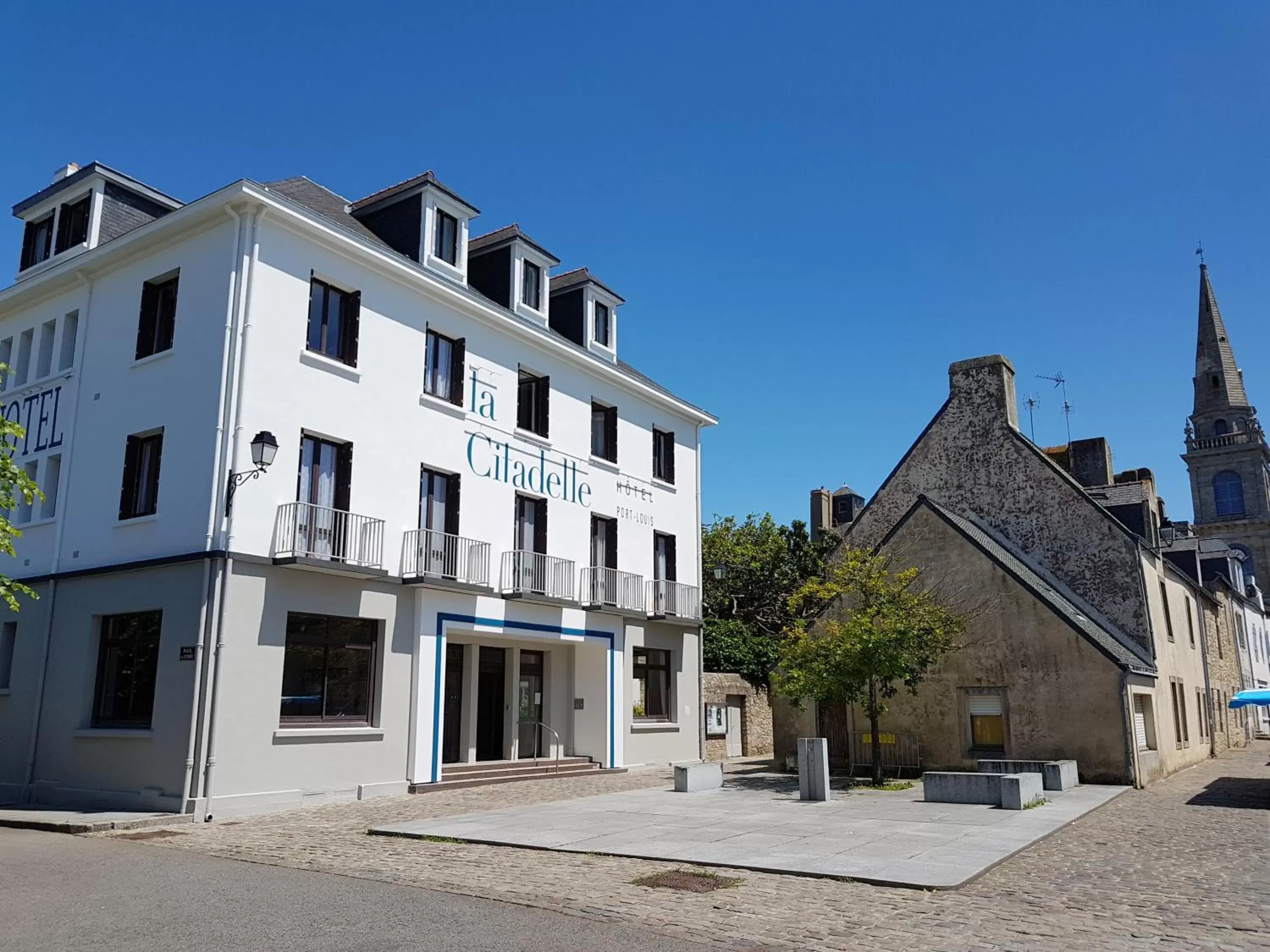 Property Building in Hotel Restaurant Spa De La Citadelle Lorient