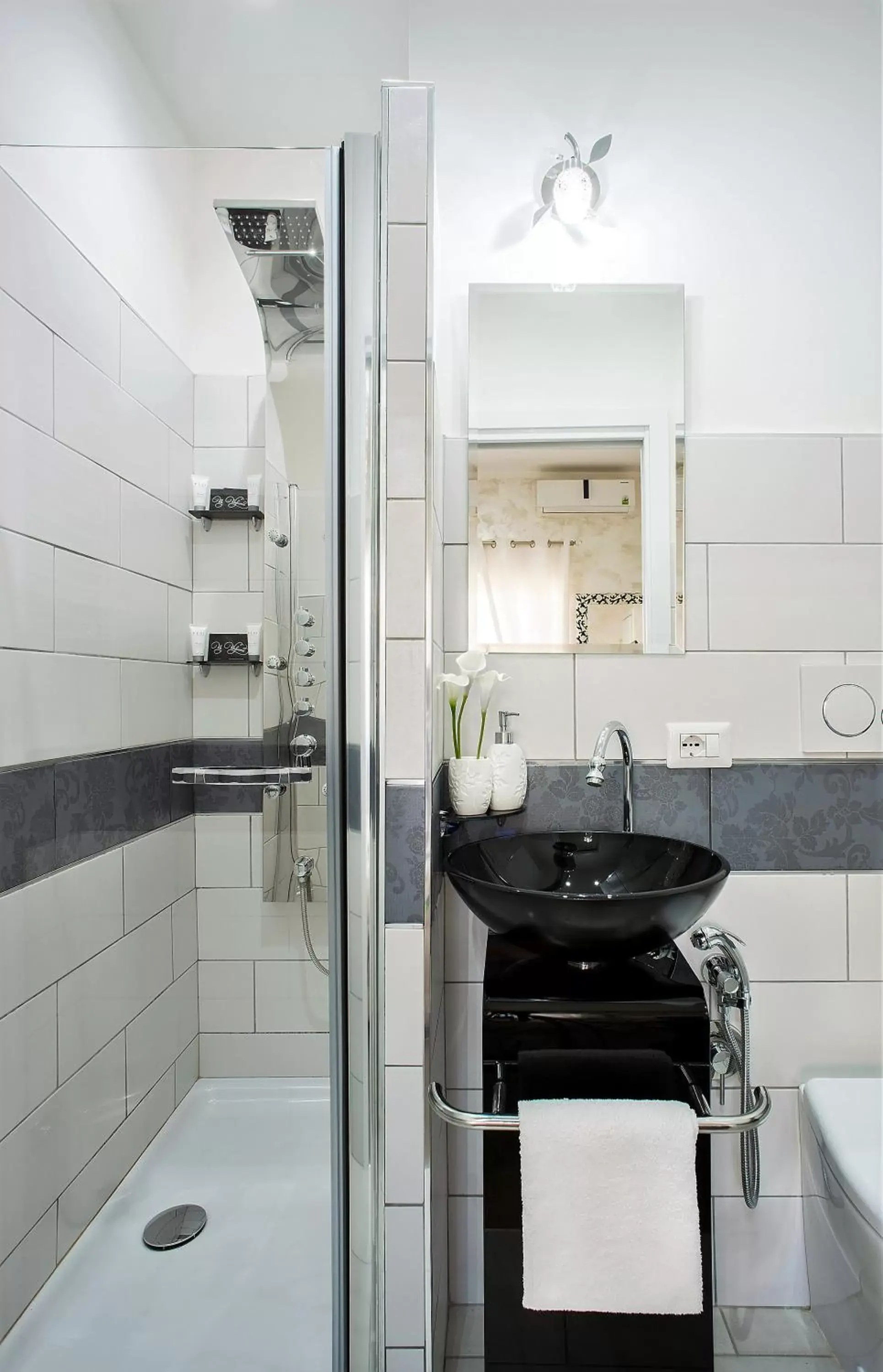 Shower, Bathroom in San Pietro Panoramic View