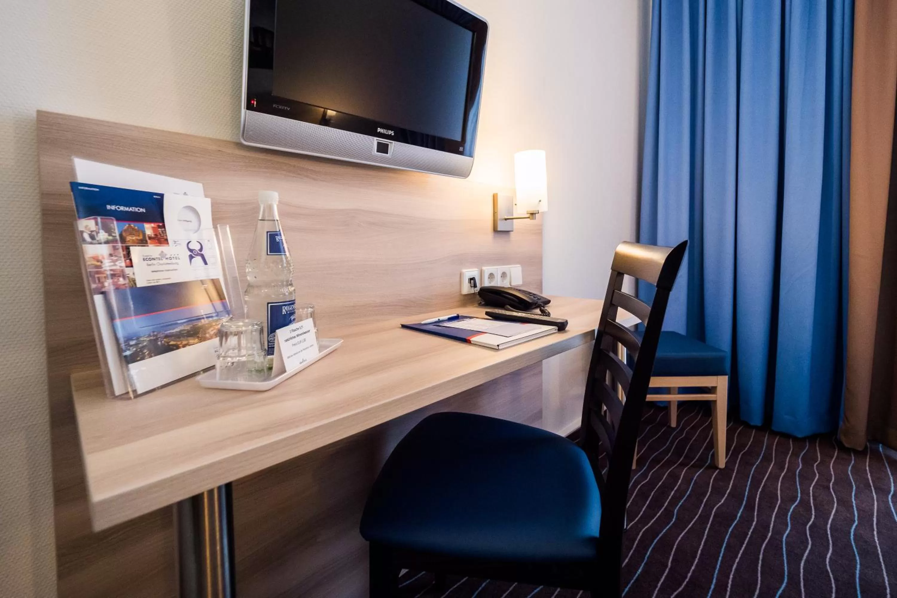 Decorative detail, TV/Entertainment Center in PLAZA INN Berlin Charlottenburg