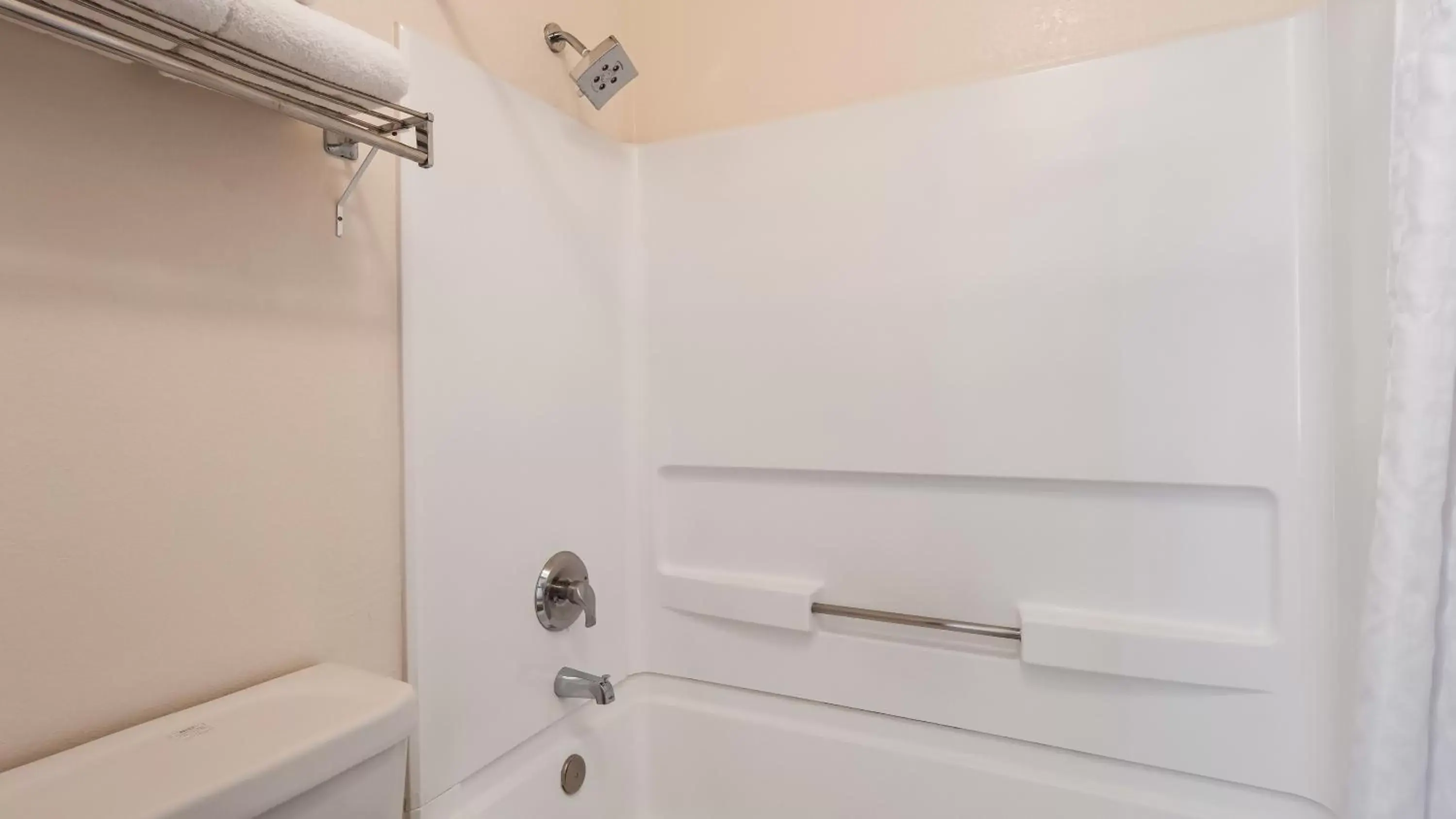 Bathroom in SureStay Hotel by Best Western Phoenix Airport