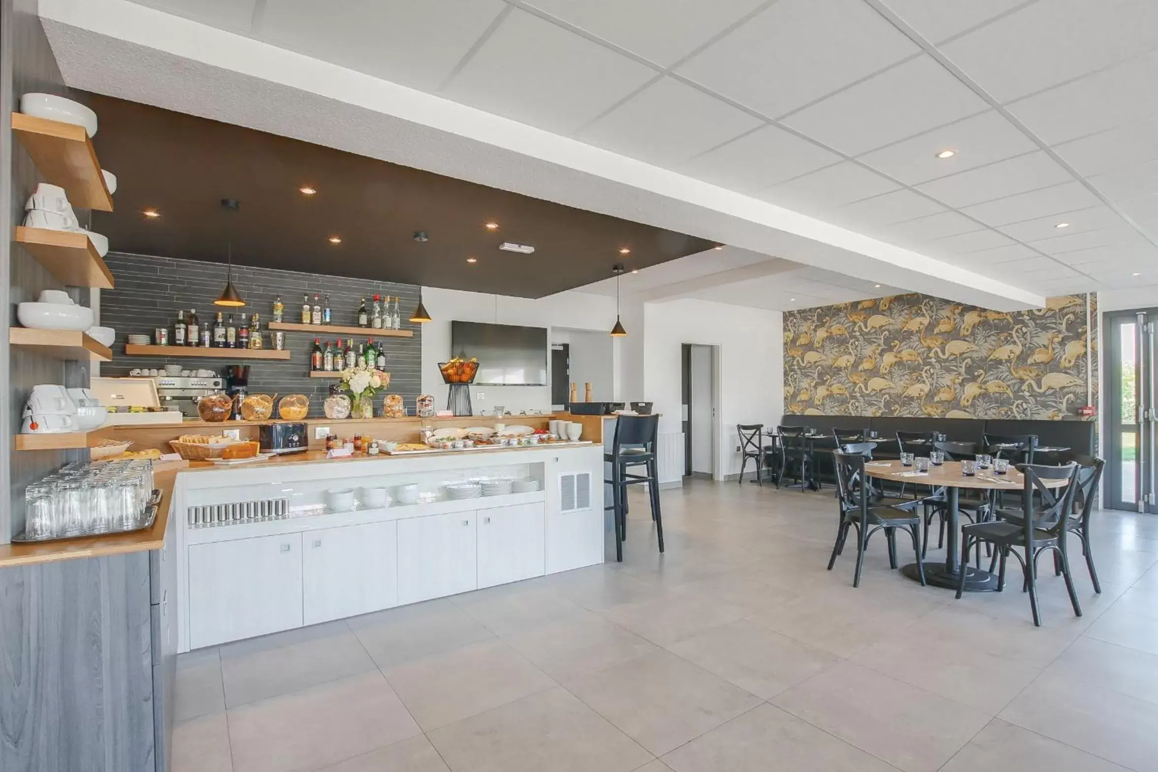 Dining area, Restaurant/Places to Eat in Brit Hotel Reims La Neuvillette