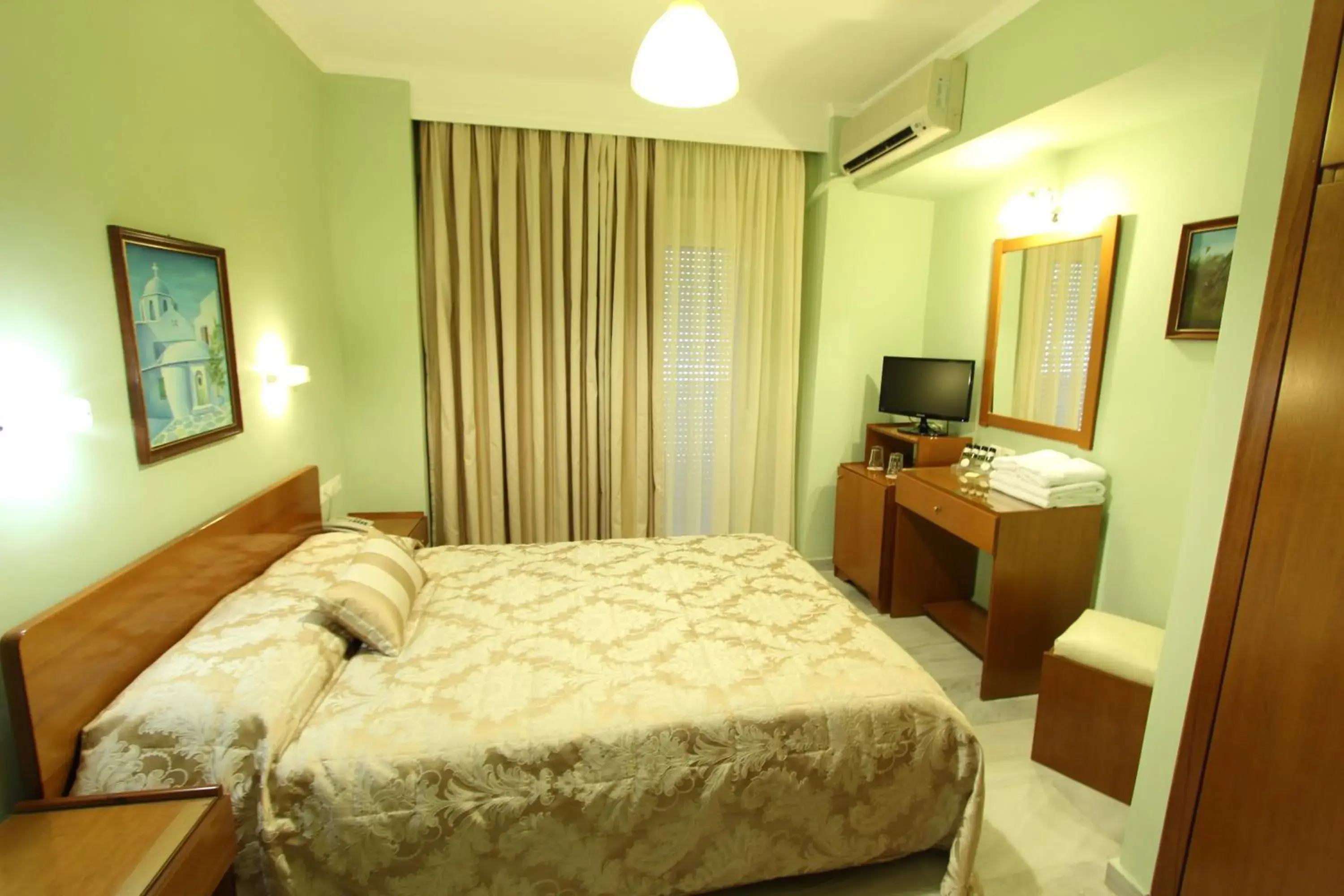 Standard Single Room - single occupancy in Hotel Mallas