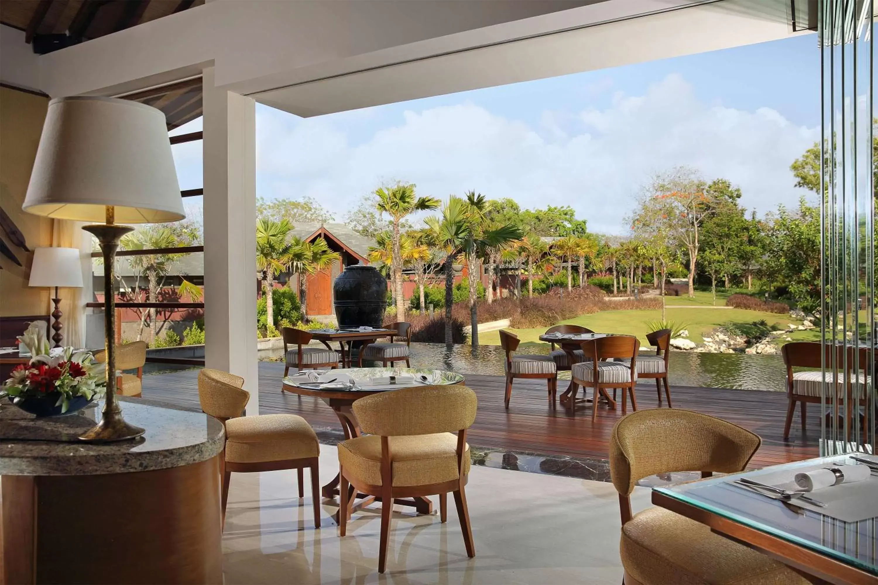 Living room, Restaurant/Places to Eat in Hilton Bali Resort