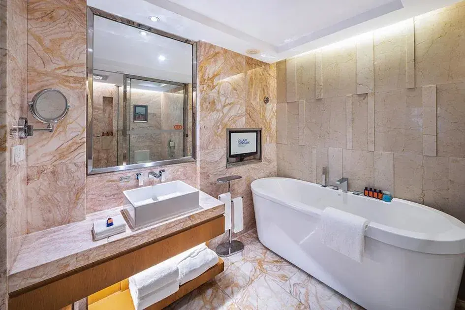 Bathroom in Galaxy minyoun Chengdu Hotel