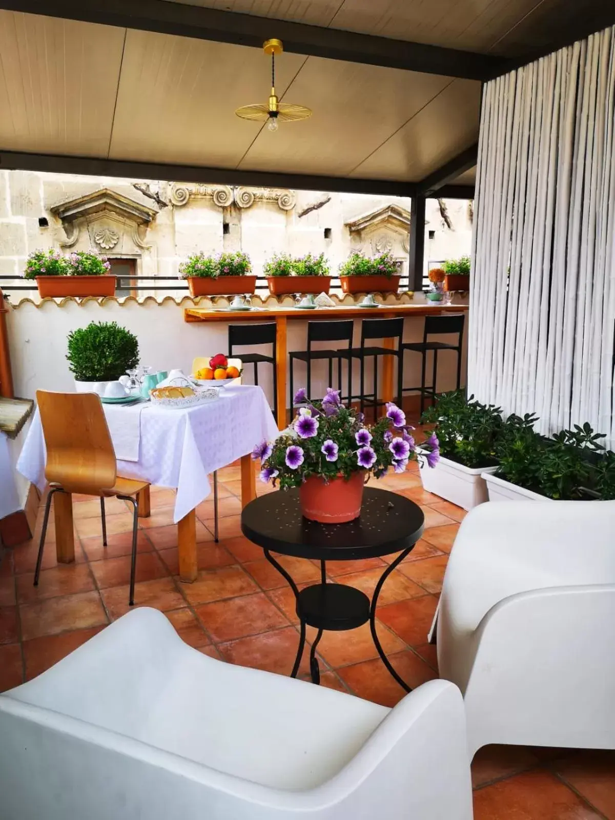 Balcony/Terrace, Restaurant/Places to Eat in Casa Lilla