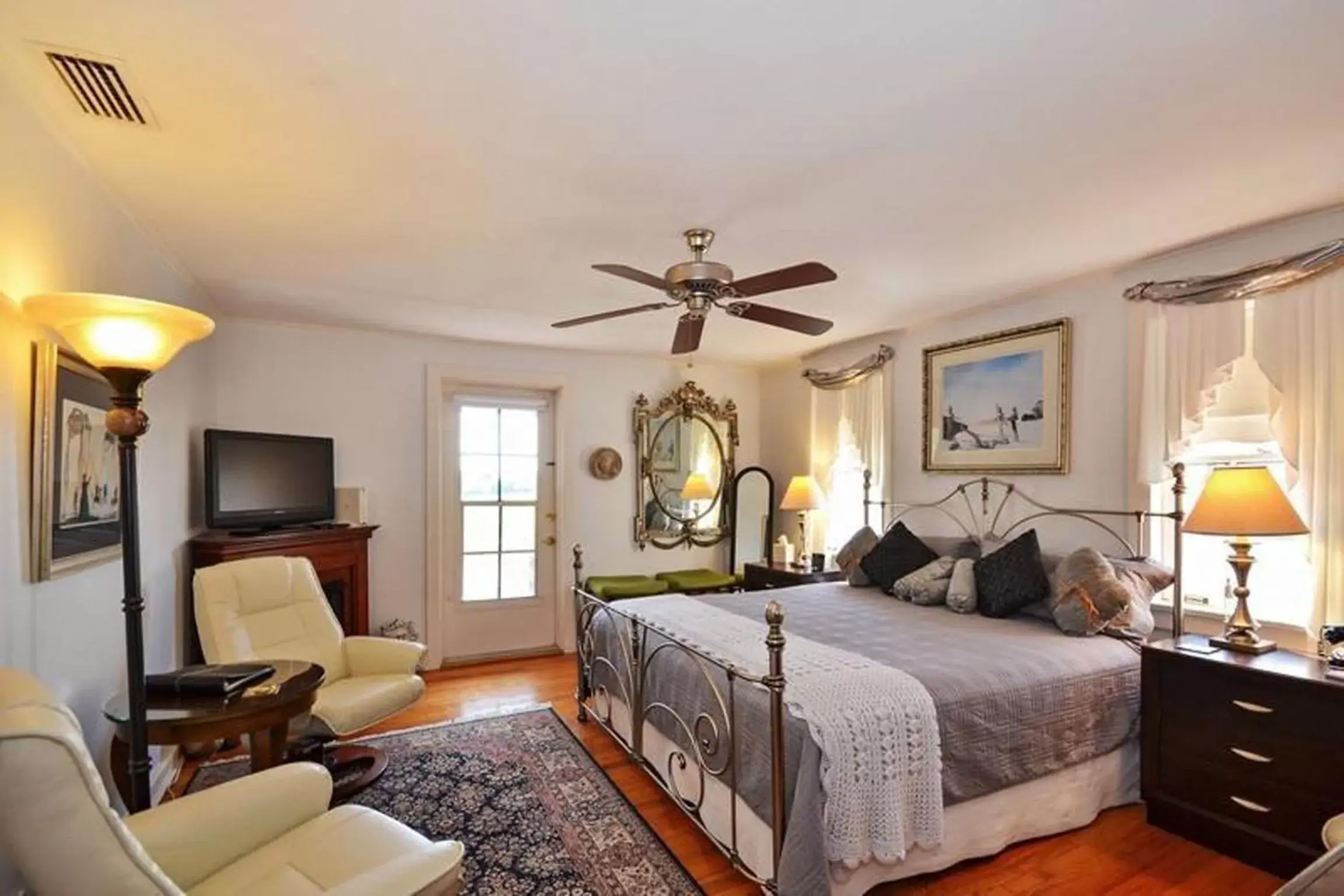 Bedroom in Sabal Palm House Bed and Breakfast