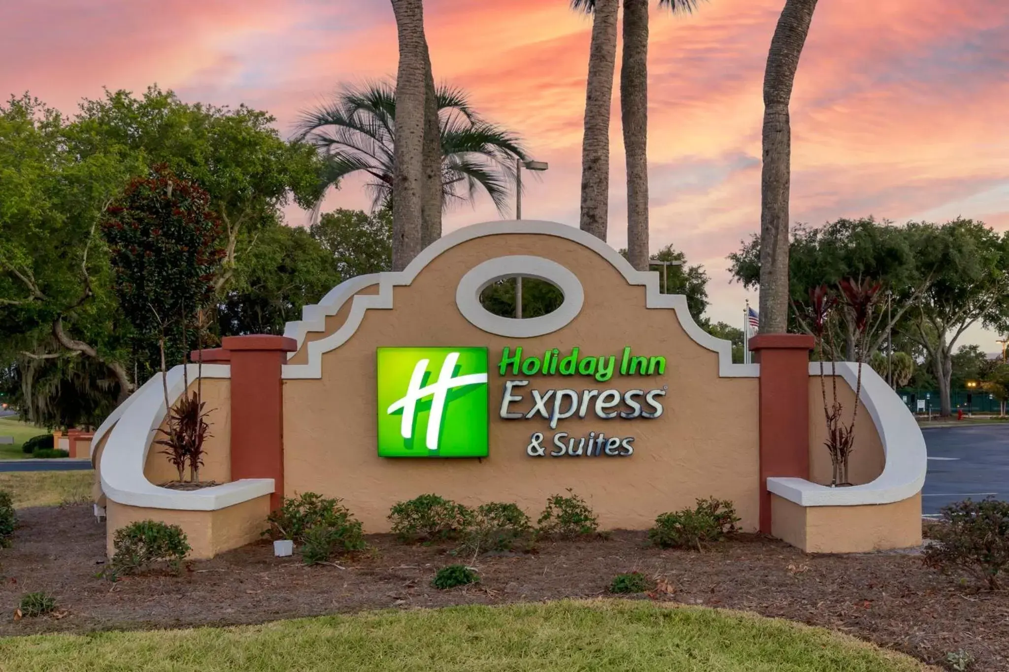 Property building, Property Logo/Sign in Holiday Inn Express Hotel & Suites - The Villages, an IHG Hotel