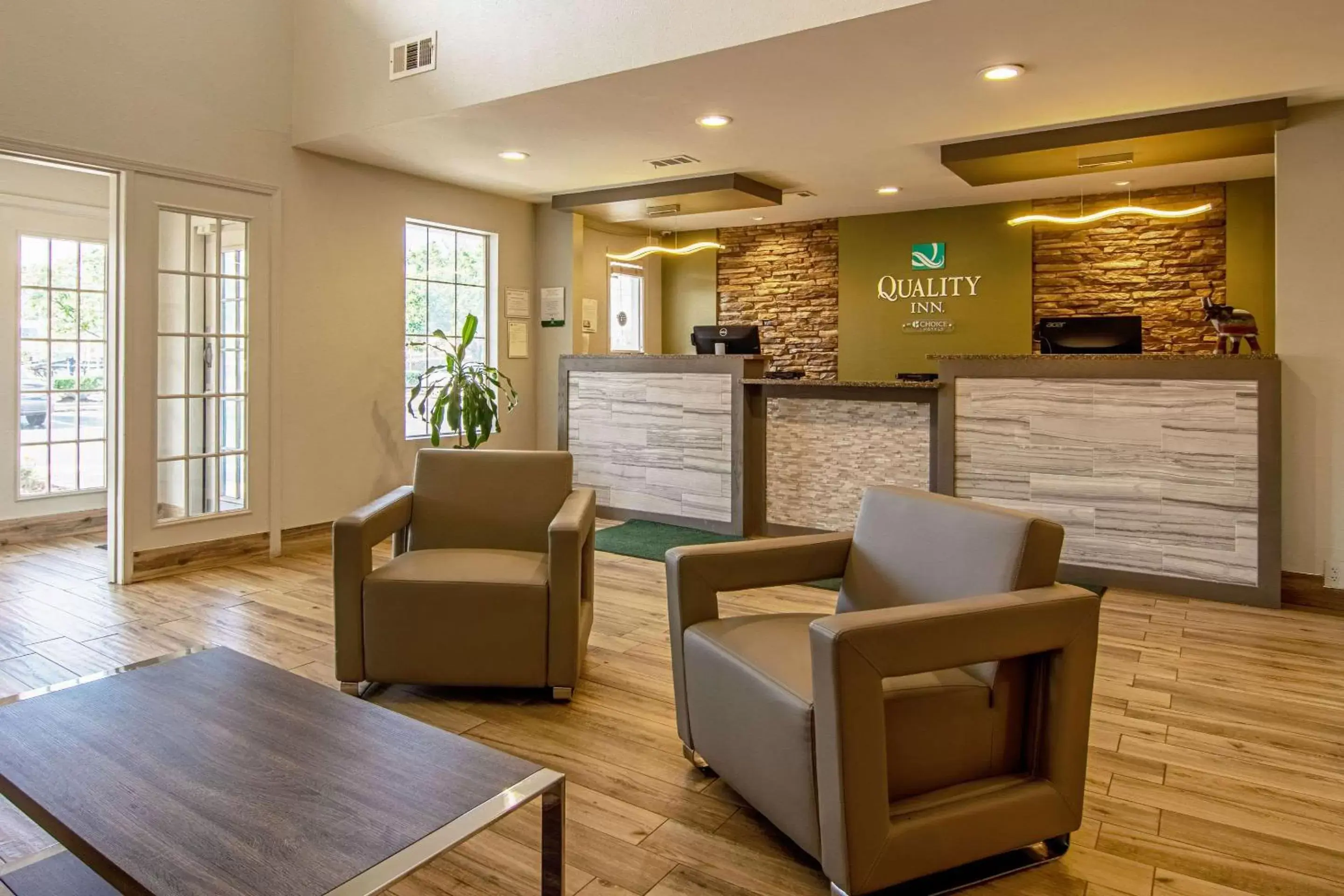 Lobby or reception, Lobby/Reception in Quality Inn Lagrange