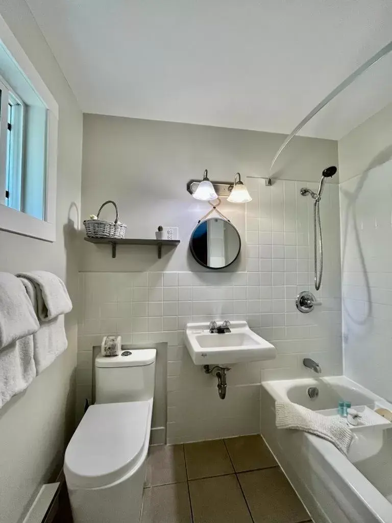 Bathroom in Barefoot Villas and Retreat