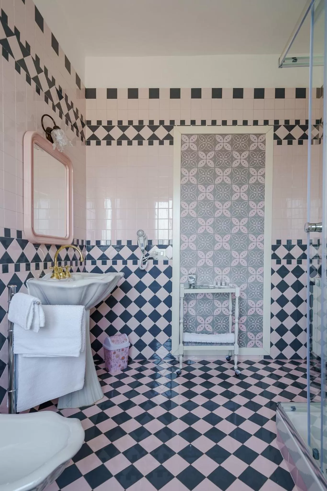 Shower in B&B Villa Le Mattine