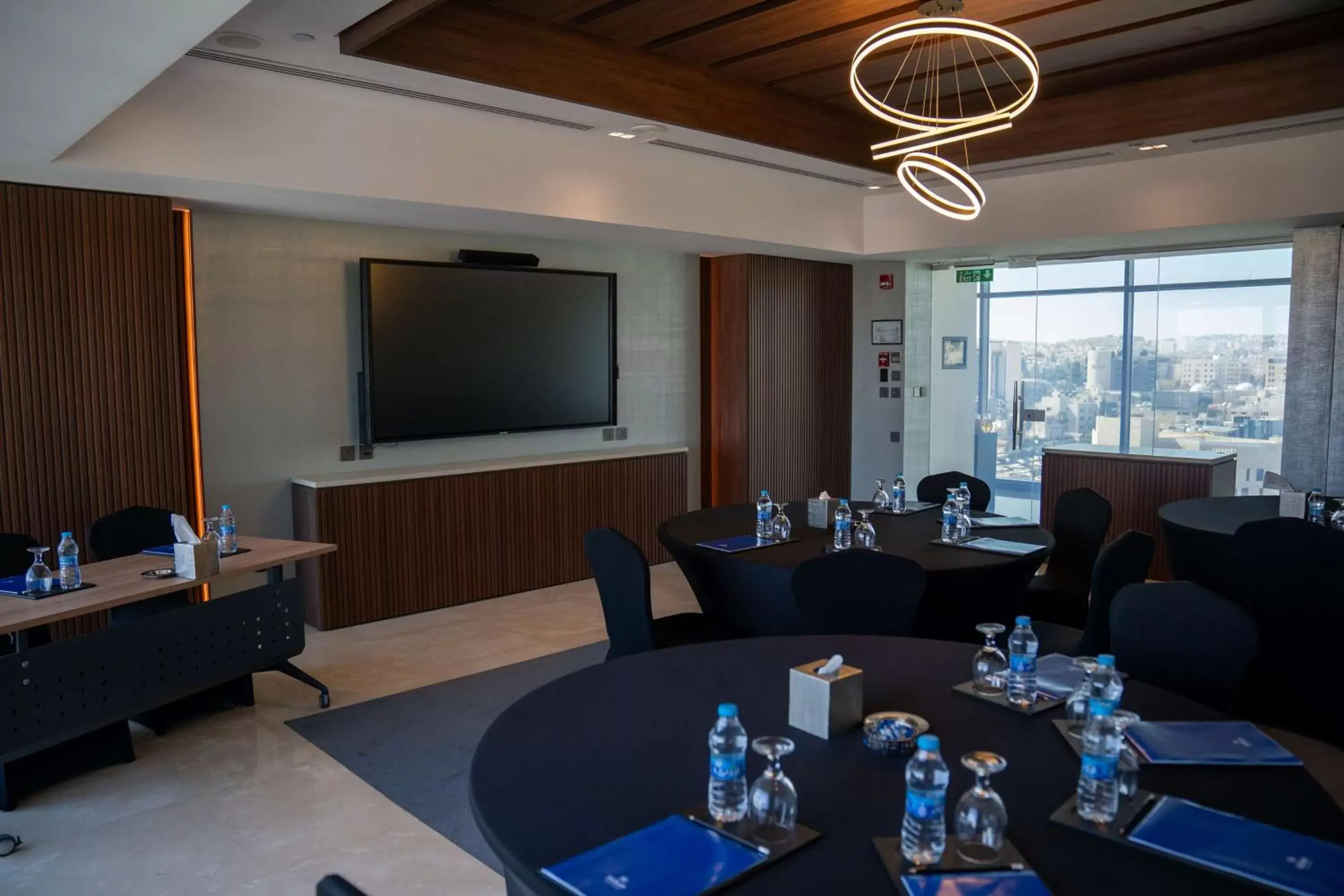 Meeting/conference room, Restaurant/Places to Eat in Hilton Amman