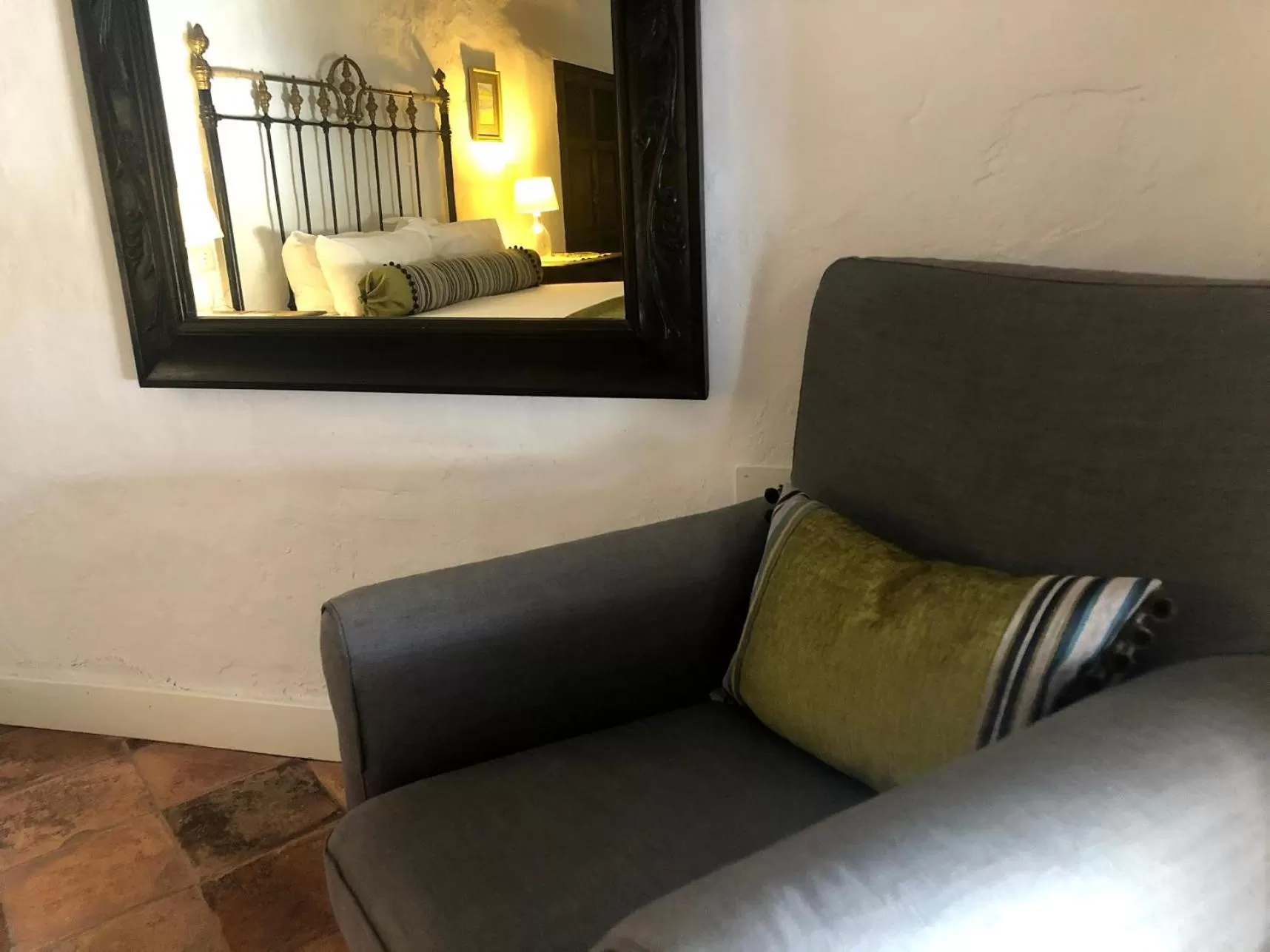 Seating area in Almohalla51