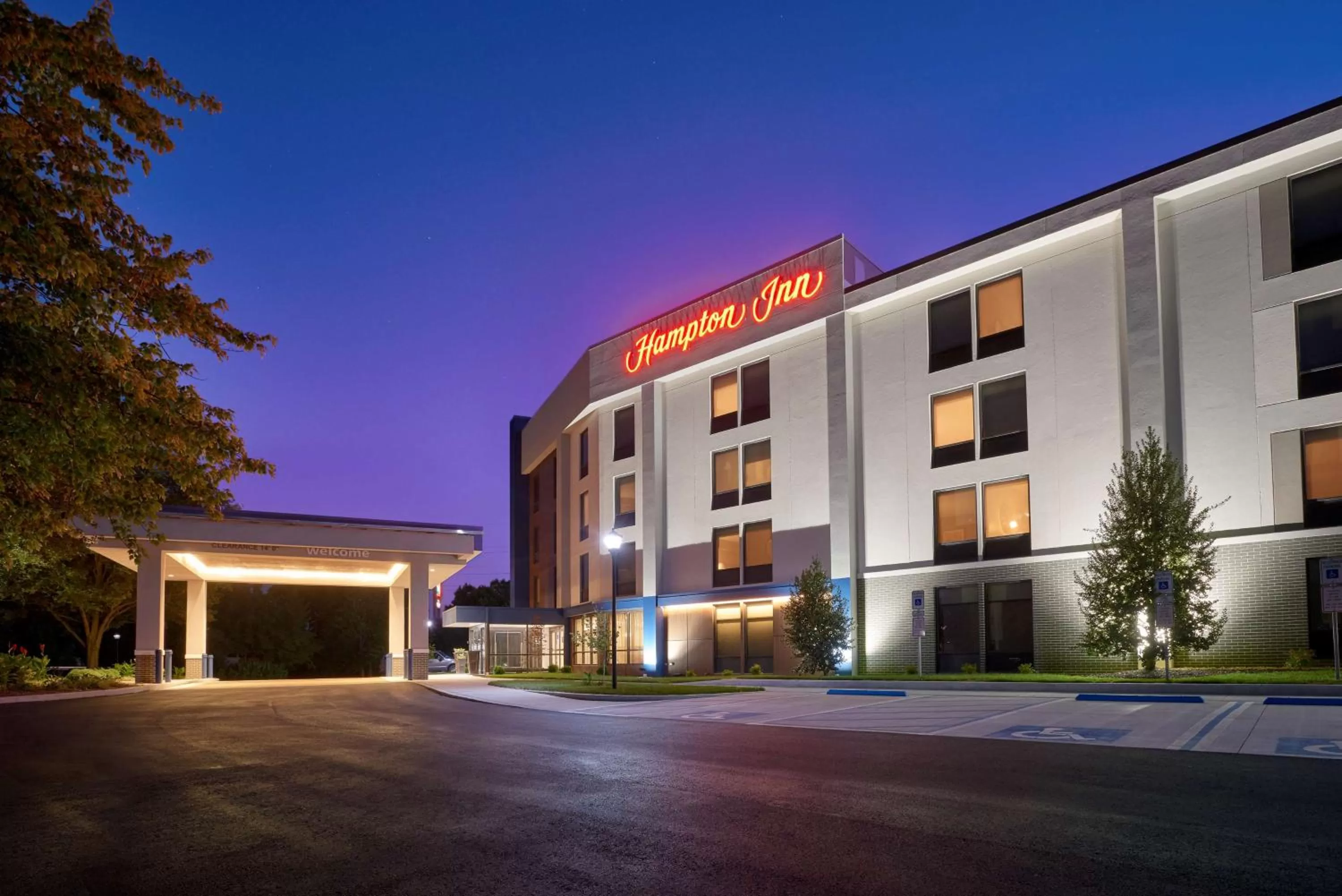 Property building in Hampton Inn by Hilton Harrisburg West
