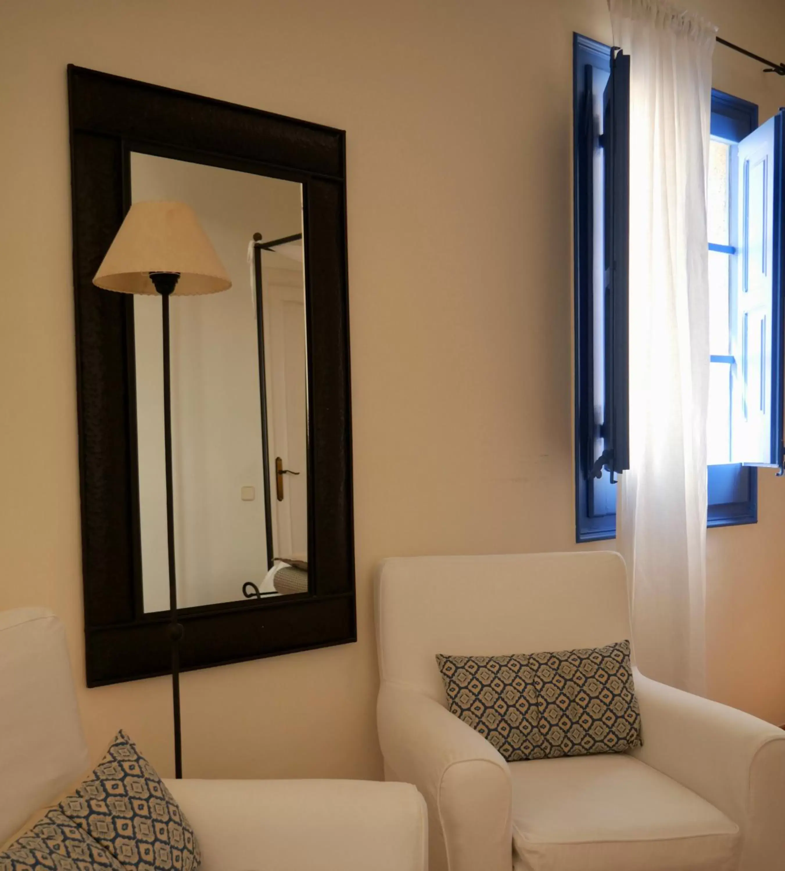 Living room, Seating Area in Hostal de la Plaça - Hotel Boutique