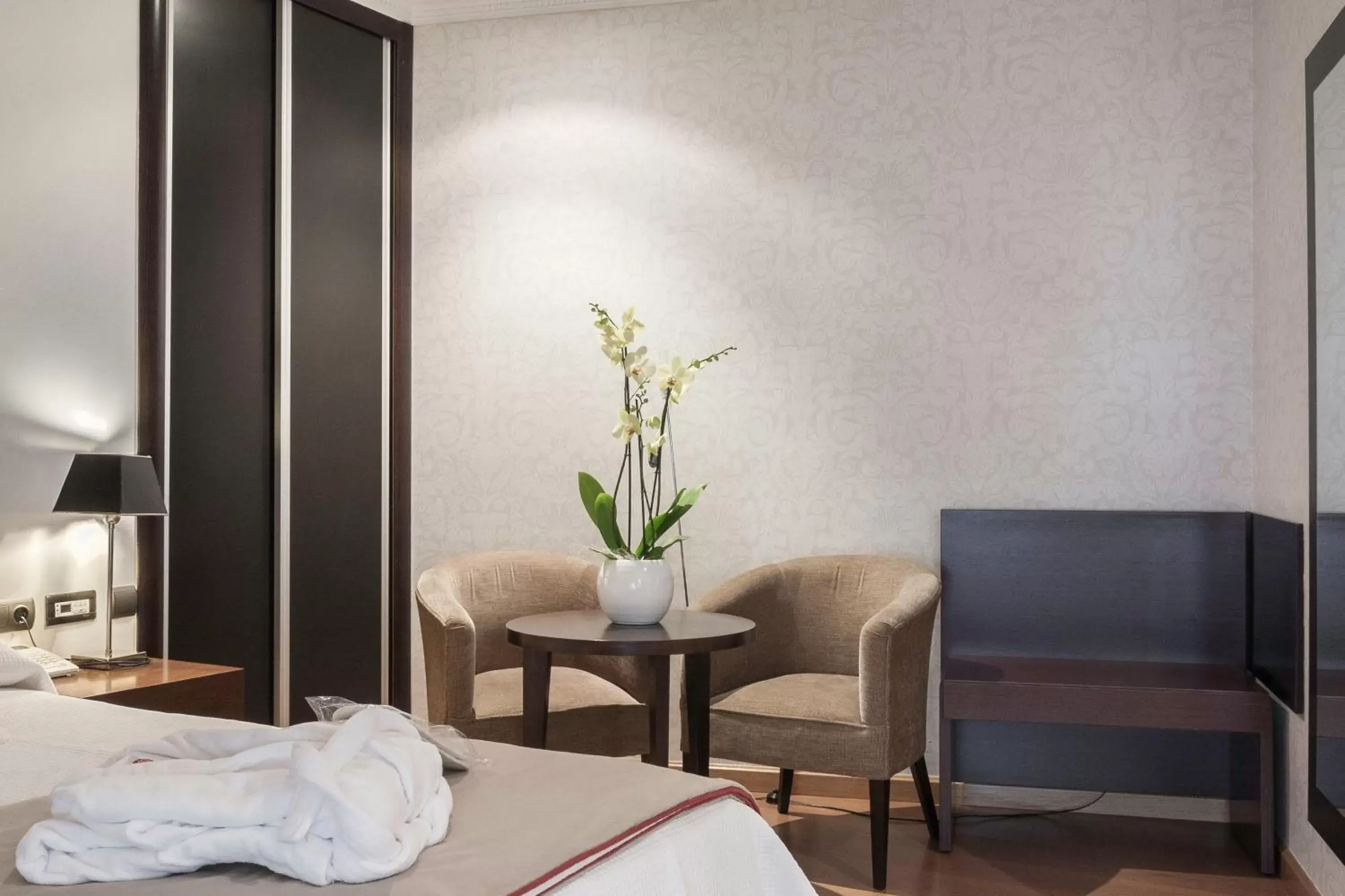 Living room, Bed in FC Infantas de León Living room, Bed in FC Infantas de León