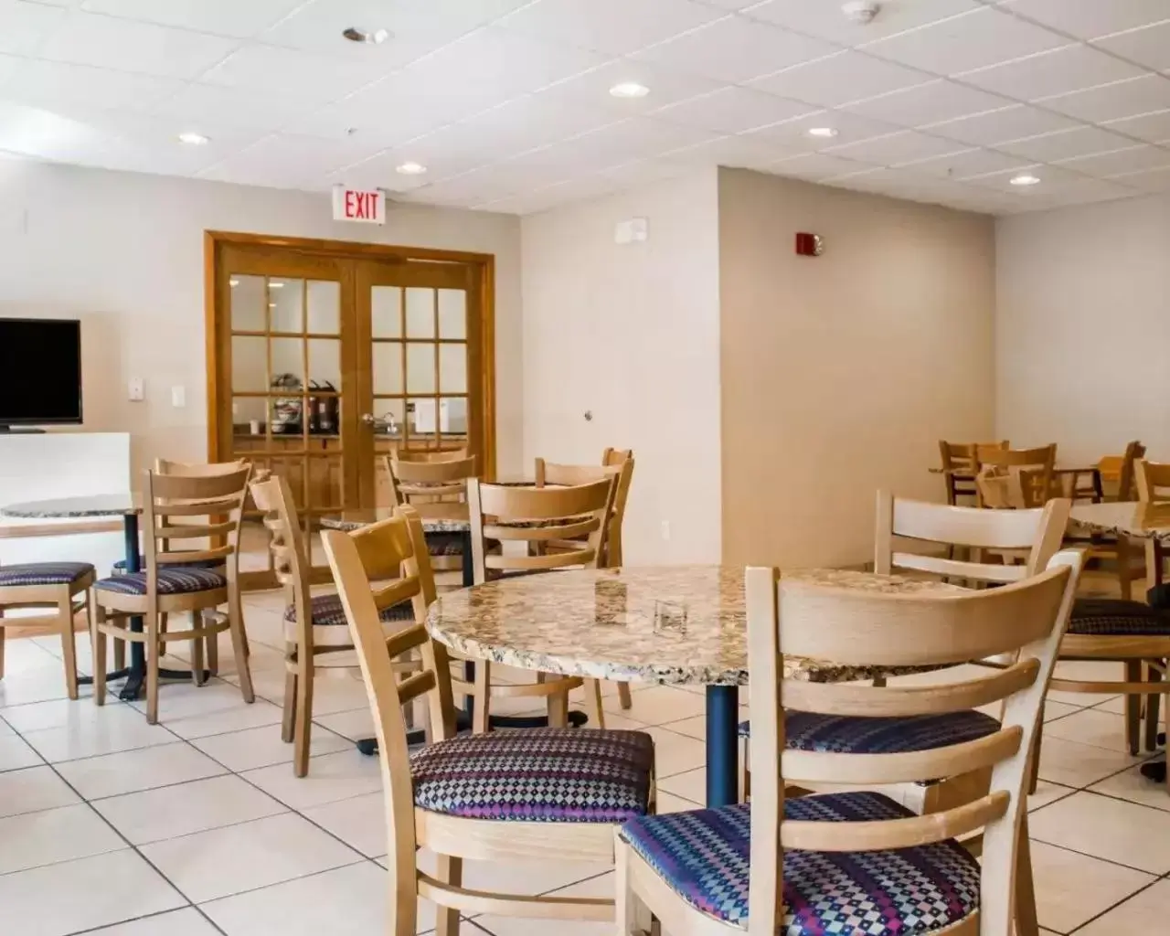 Breakfast, Restaurant/Places to Eat in Comfort Inn Fort Myers Northeast