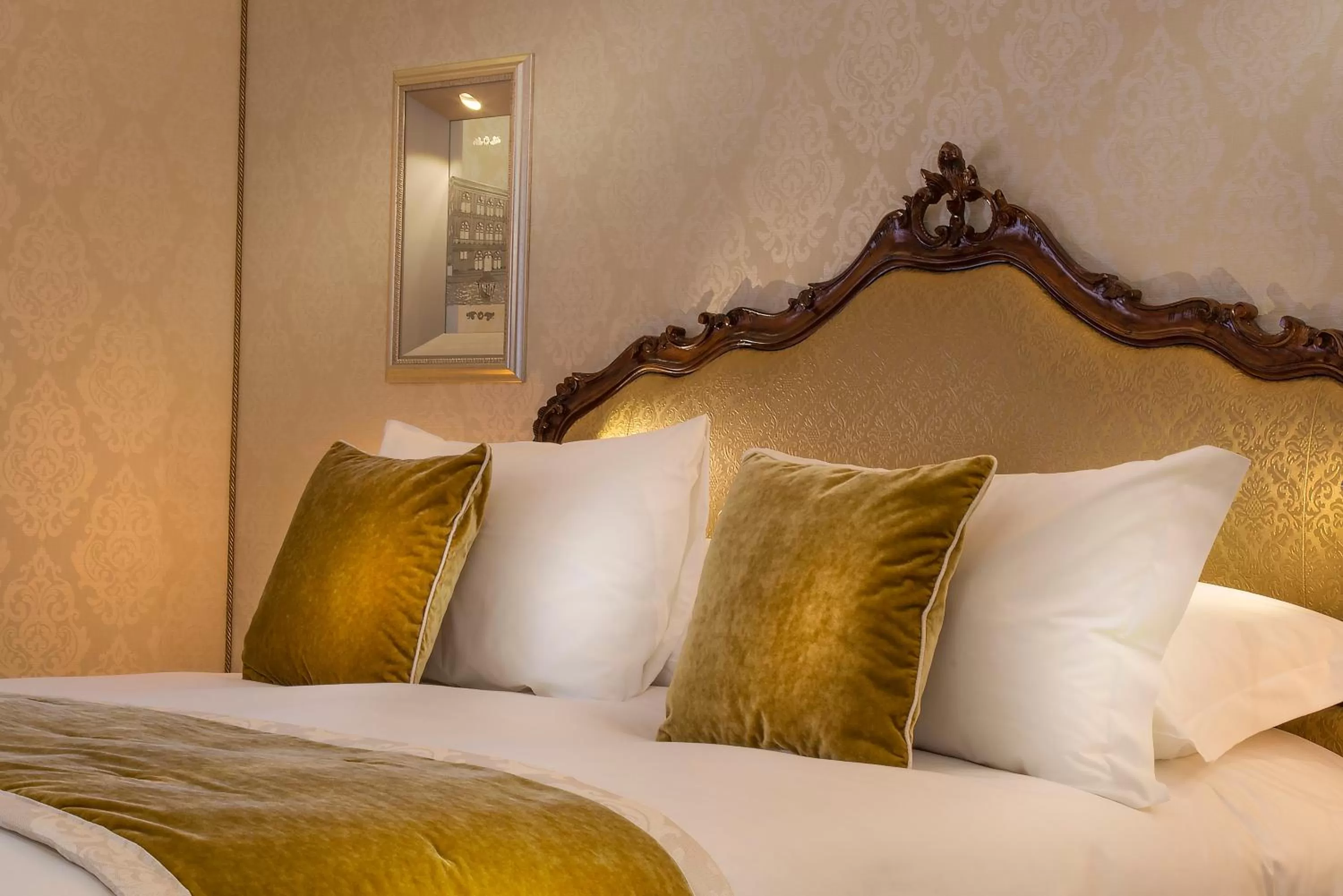 Bed in Papadopoli Hotel Venezia - MGallery Collection
