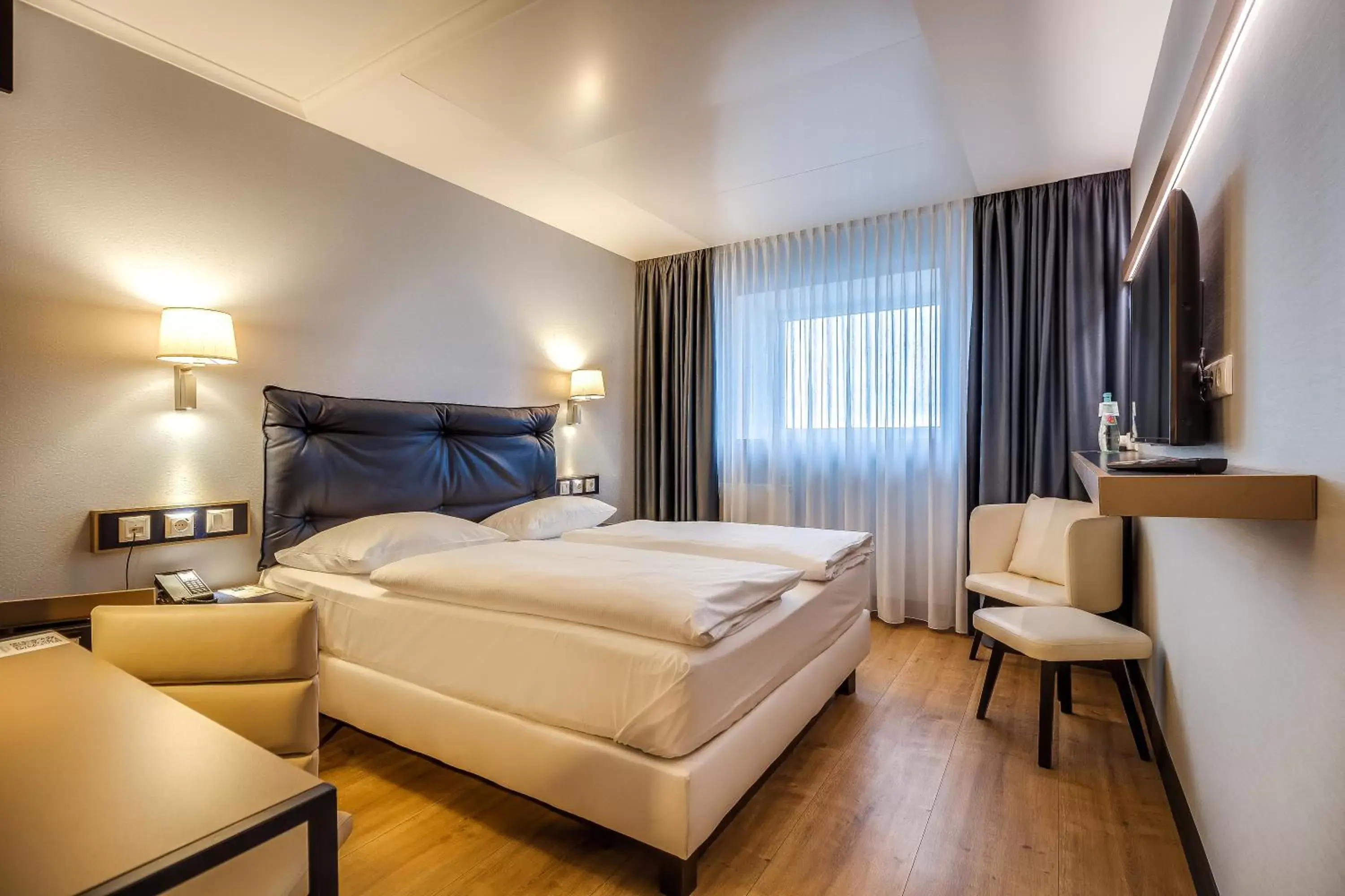 Photo of the whole room, Bed in Congress Hotel Chemnitz Photo of the whole room, Bed in Congress Hotel Chemnitz