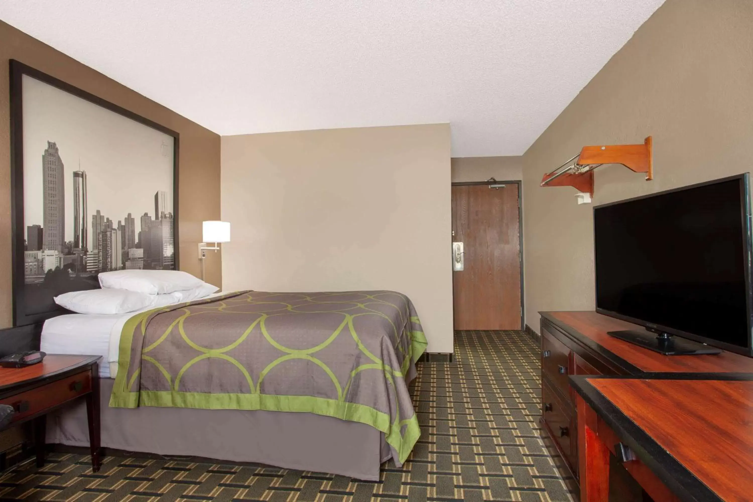 Photo of the whole room, Bed in Super 8 by Wyndham Waycross GA