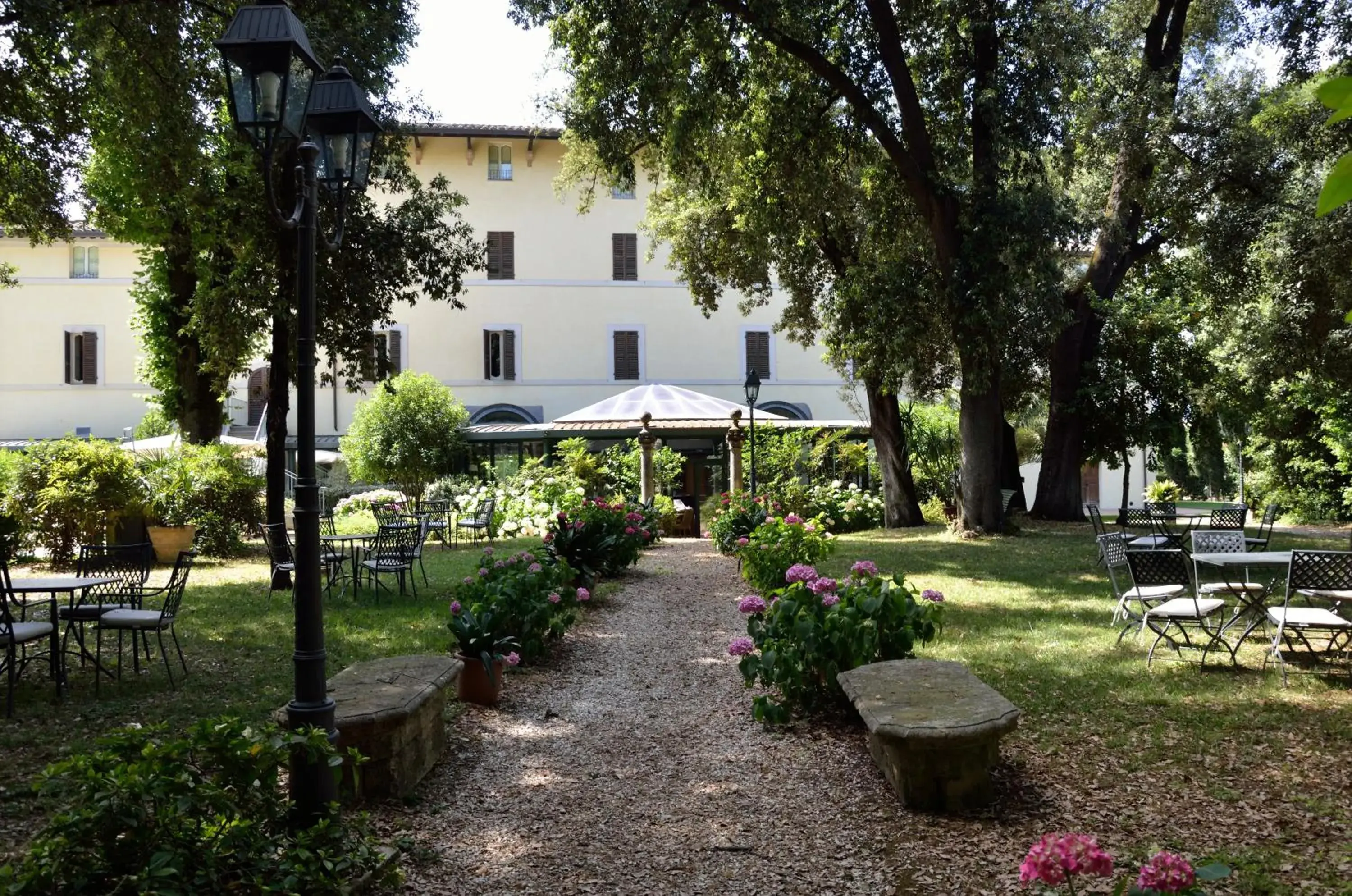 Garden in Posta Donini-Historic Hotel