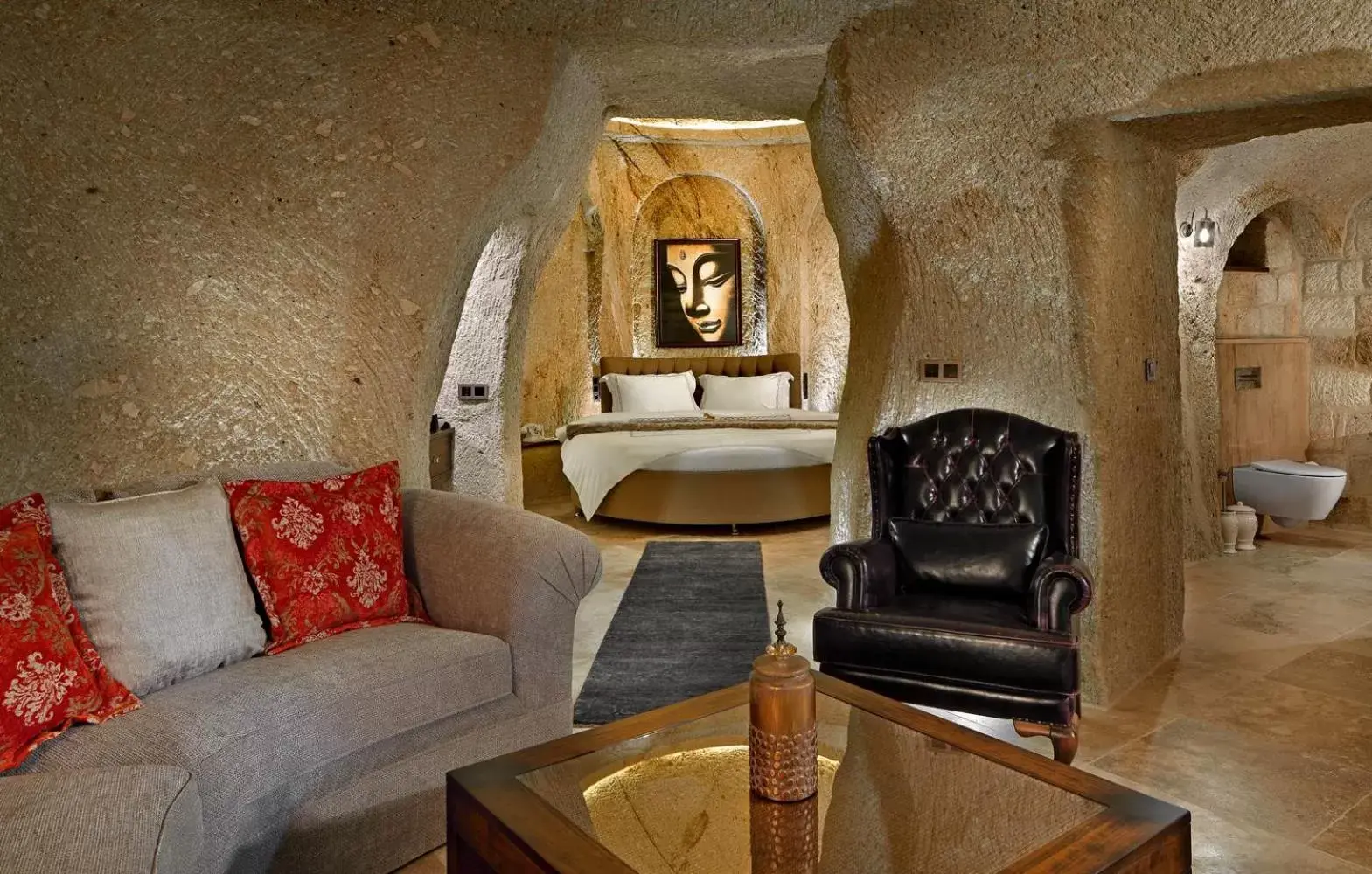 King Suite in Seraphim Cave Suites & SPA