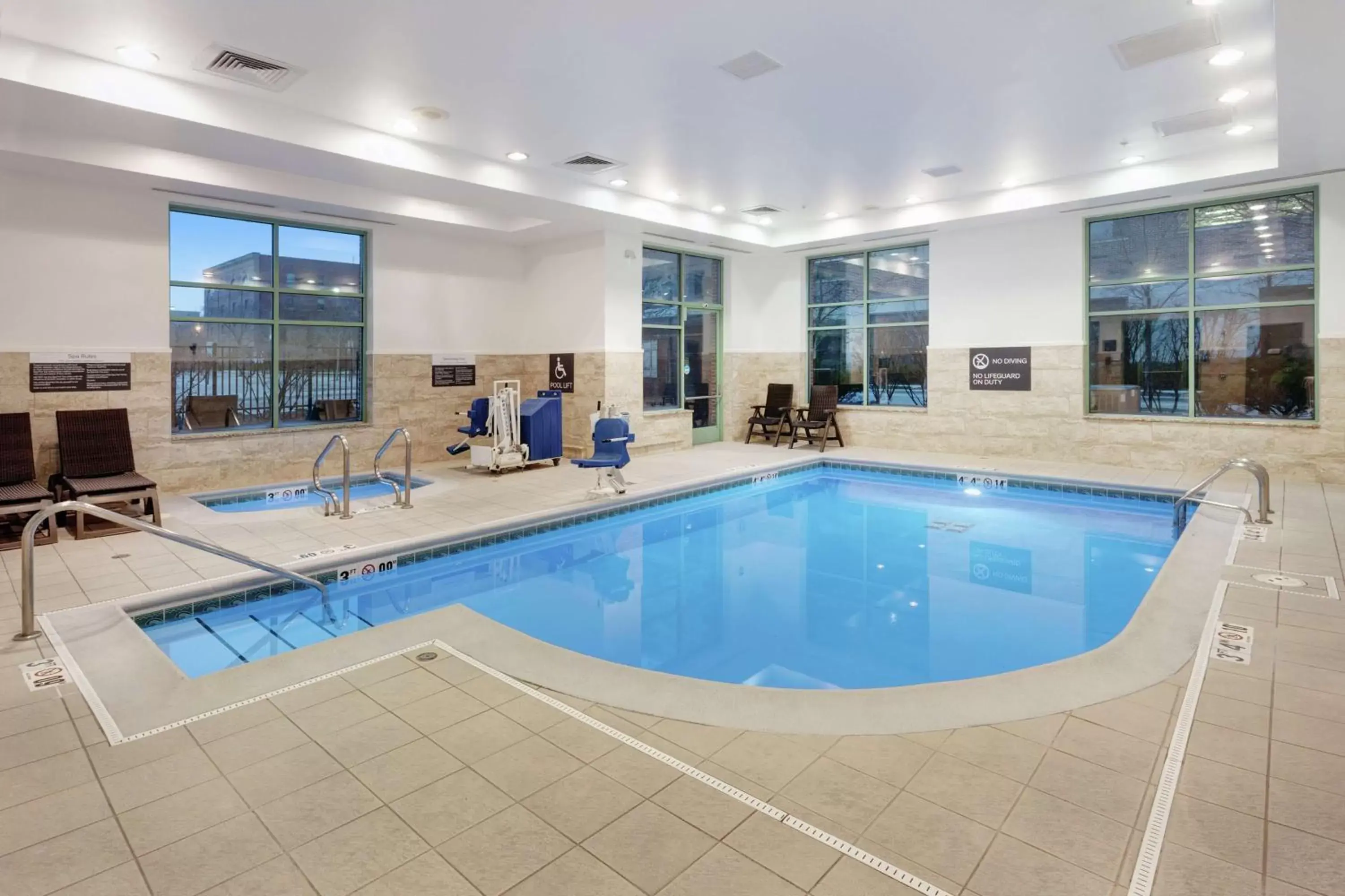 Pool view, Swimming Pool in Hilton Garden Inn Evanston