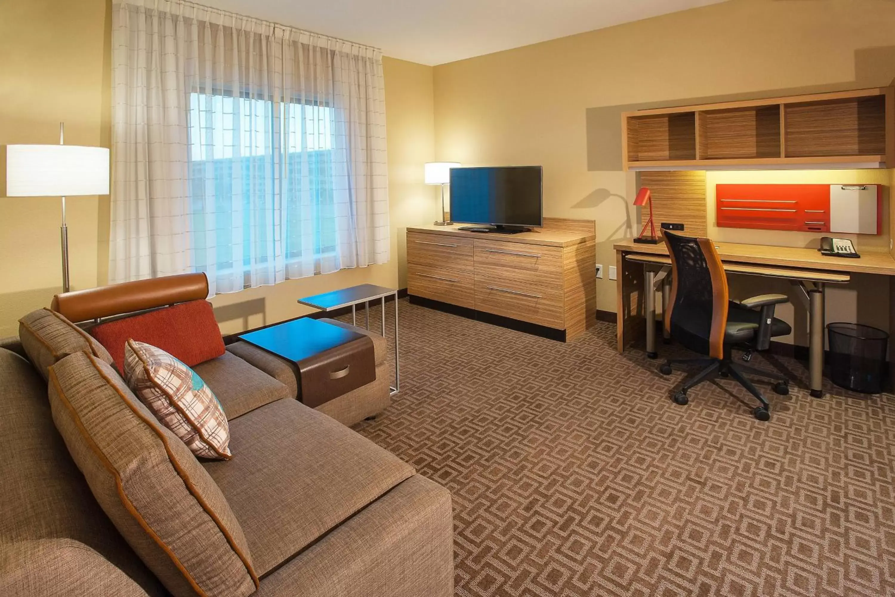 Bedroom, Seating Area in TownePlace Suites by Marriott Minneapolis near Mall of America