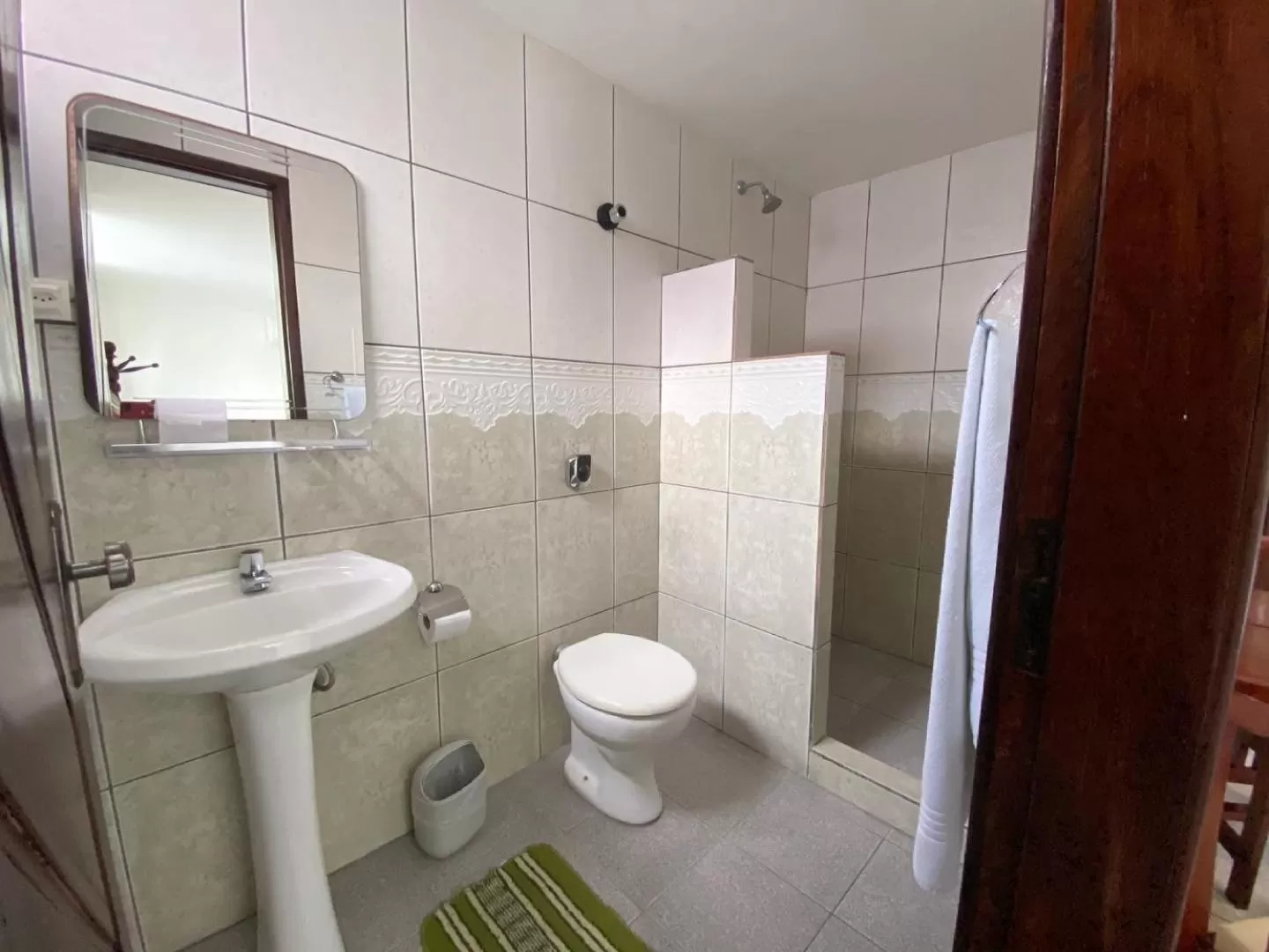 Shower in Hotel Pousada da Praça