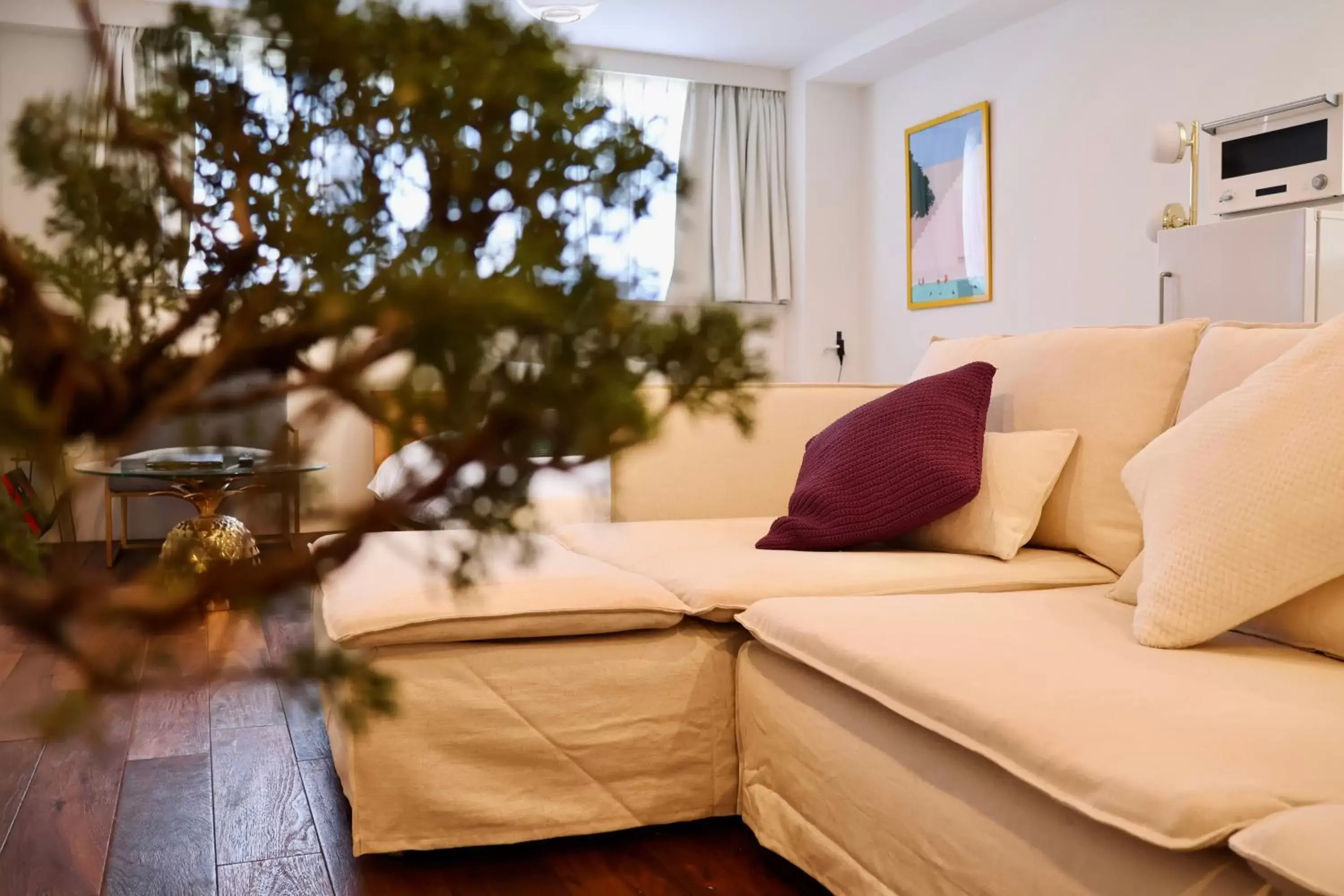 Living room, Seating Area in THE ROOT2 HOTEL