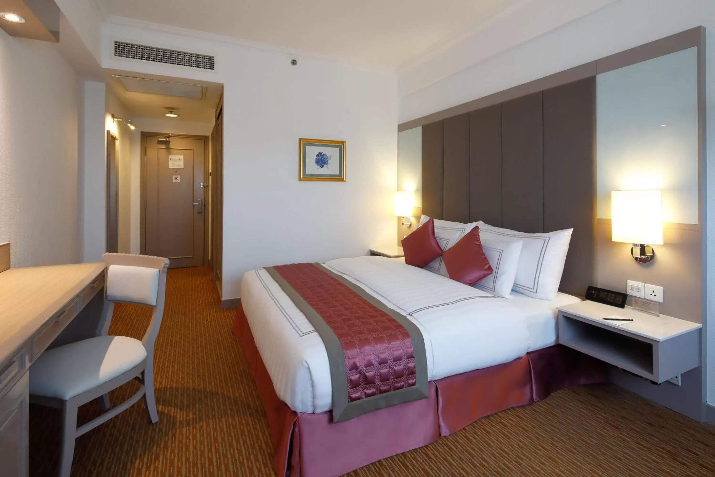 Bedroom, Bed in Sunway Hotel Hanoi