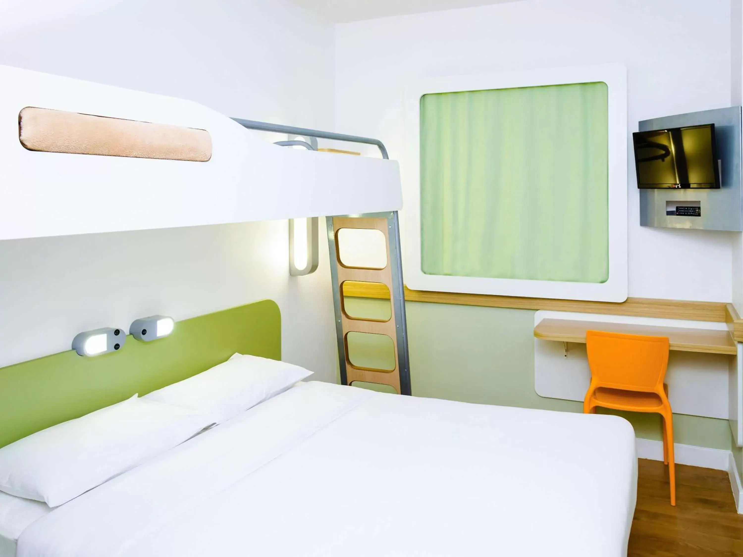 Photo of the whole room, Bunk Bed in ibis budget Aracaju