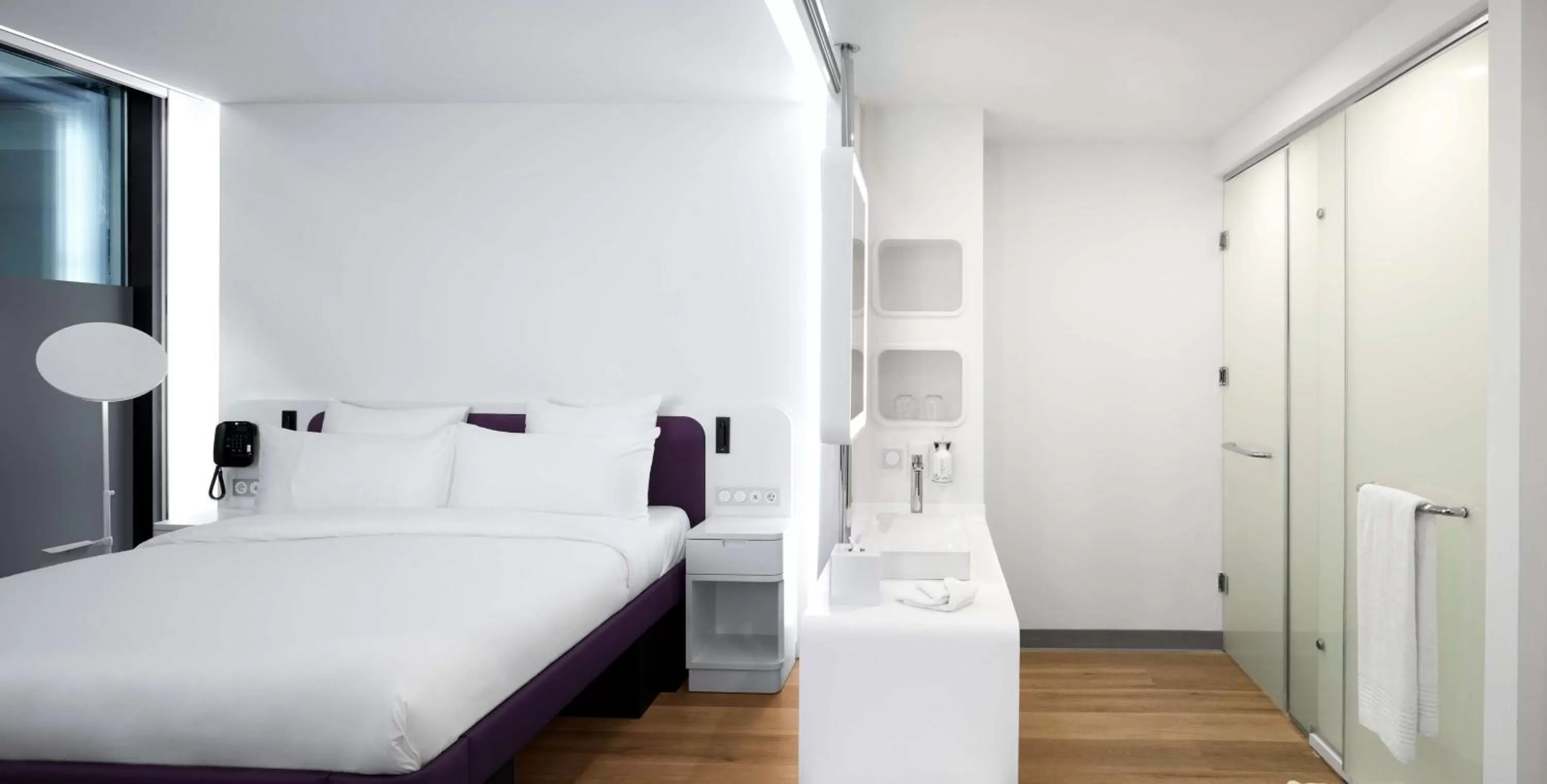 Shower, Bed in YOTELAIR Istanbul Airport, Duty free - International Transit area