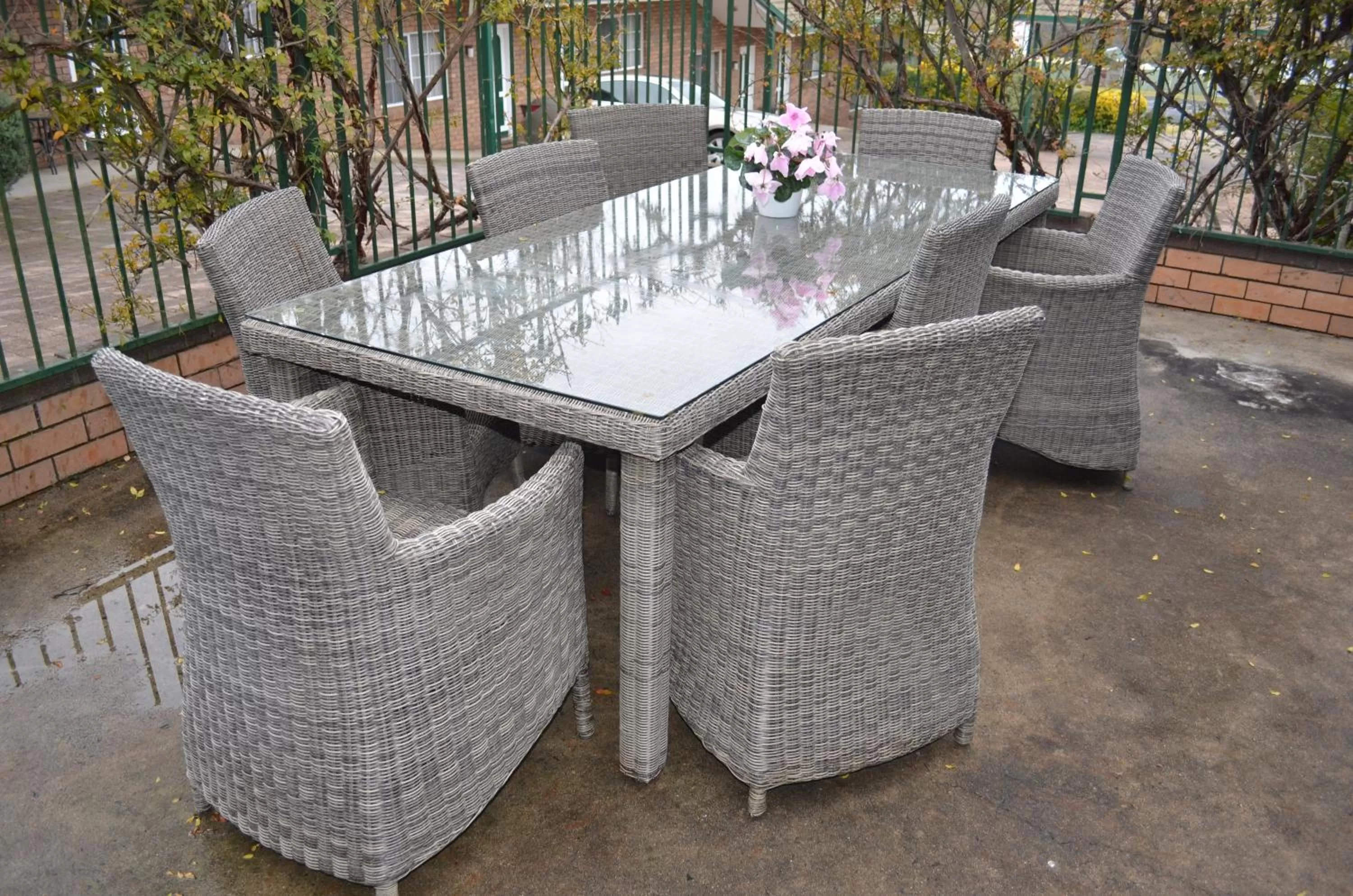 BBQ facilities in Deer Park Motor Inn Armidale