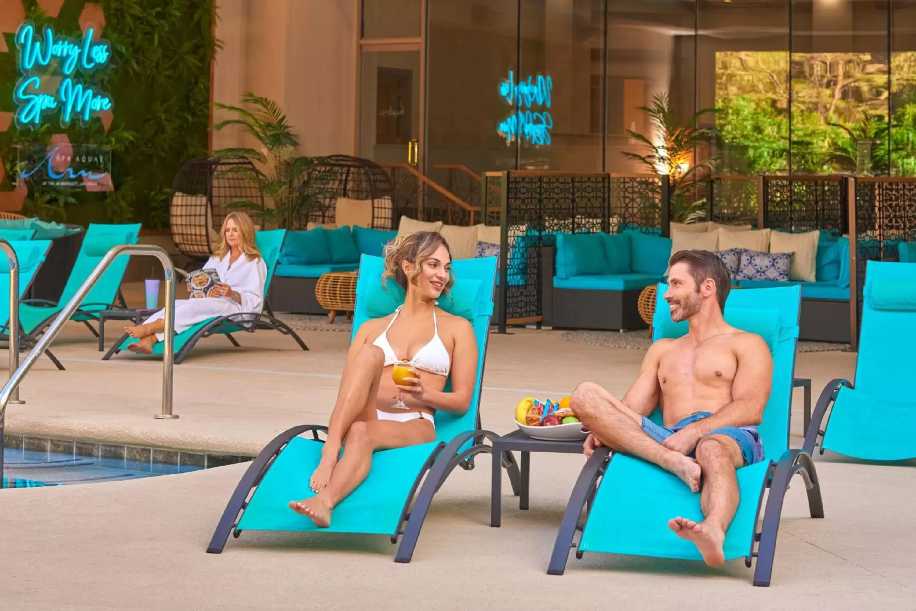 Lounge or bar in JW Marriott Las Vegas Resort and Spa