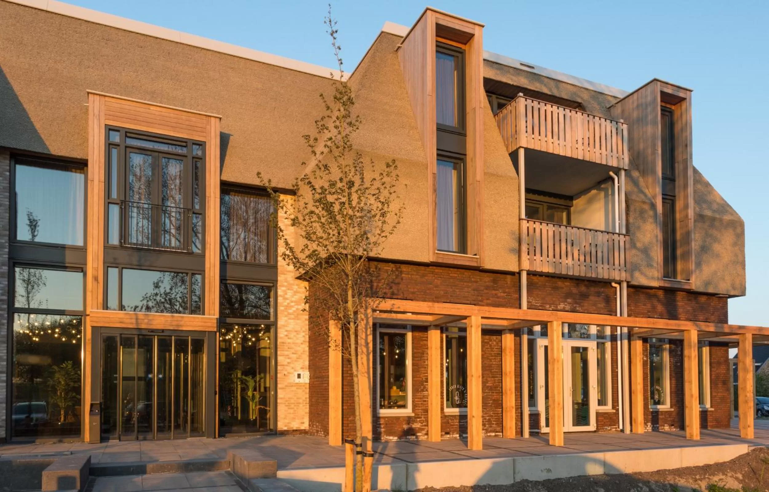 Facade/entrance in Hotel Kaap West I Kloeg Collection