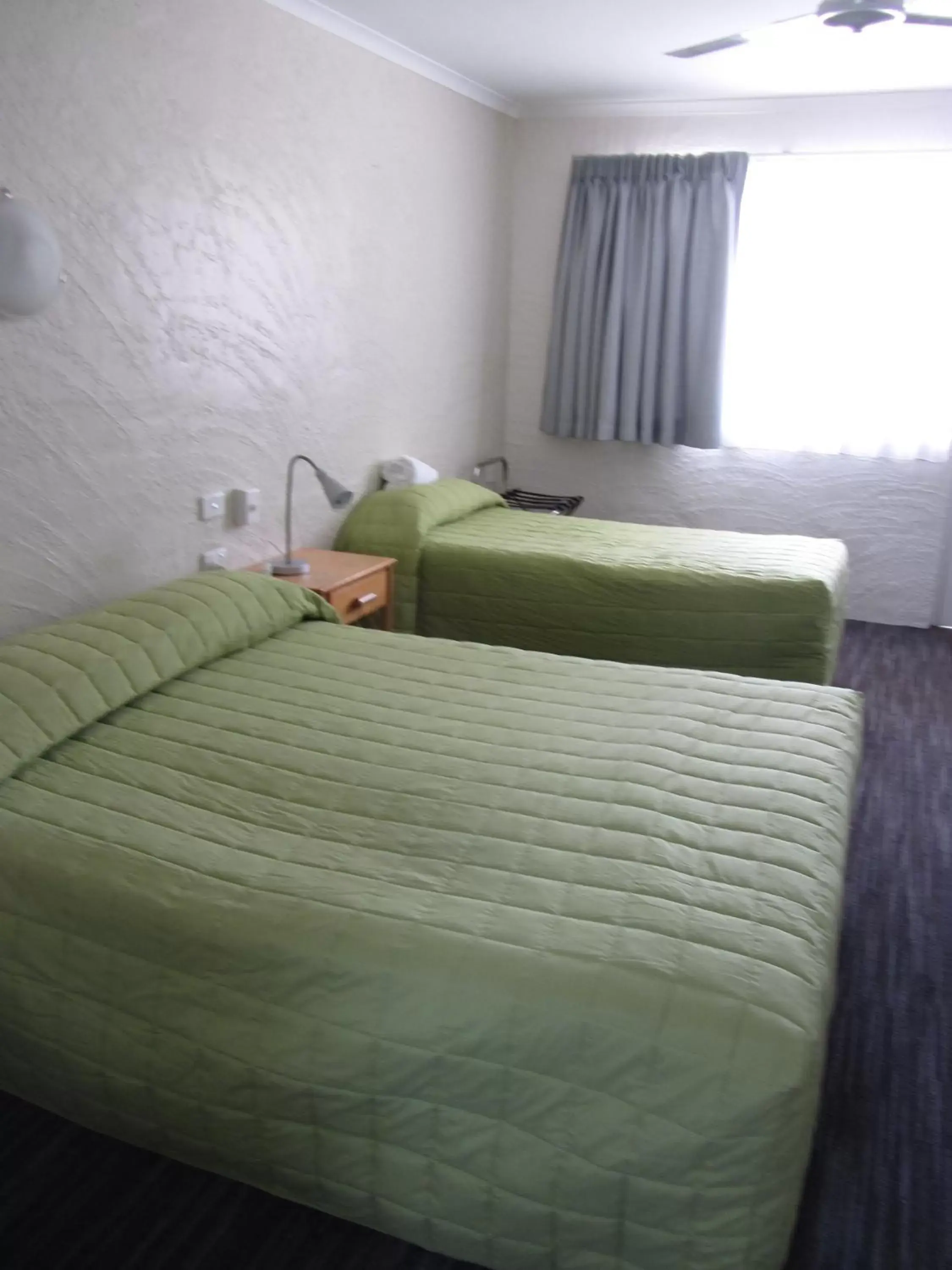 Bed in Urangan Motor Inn