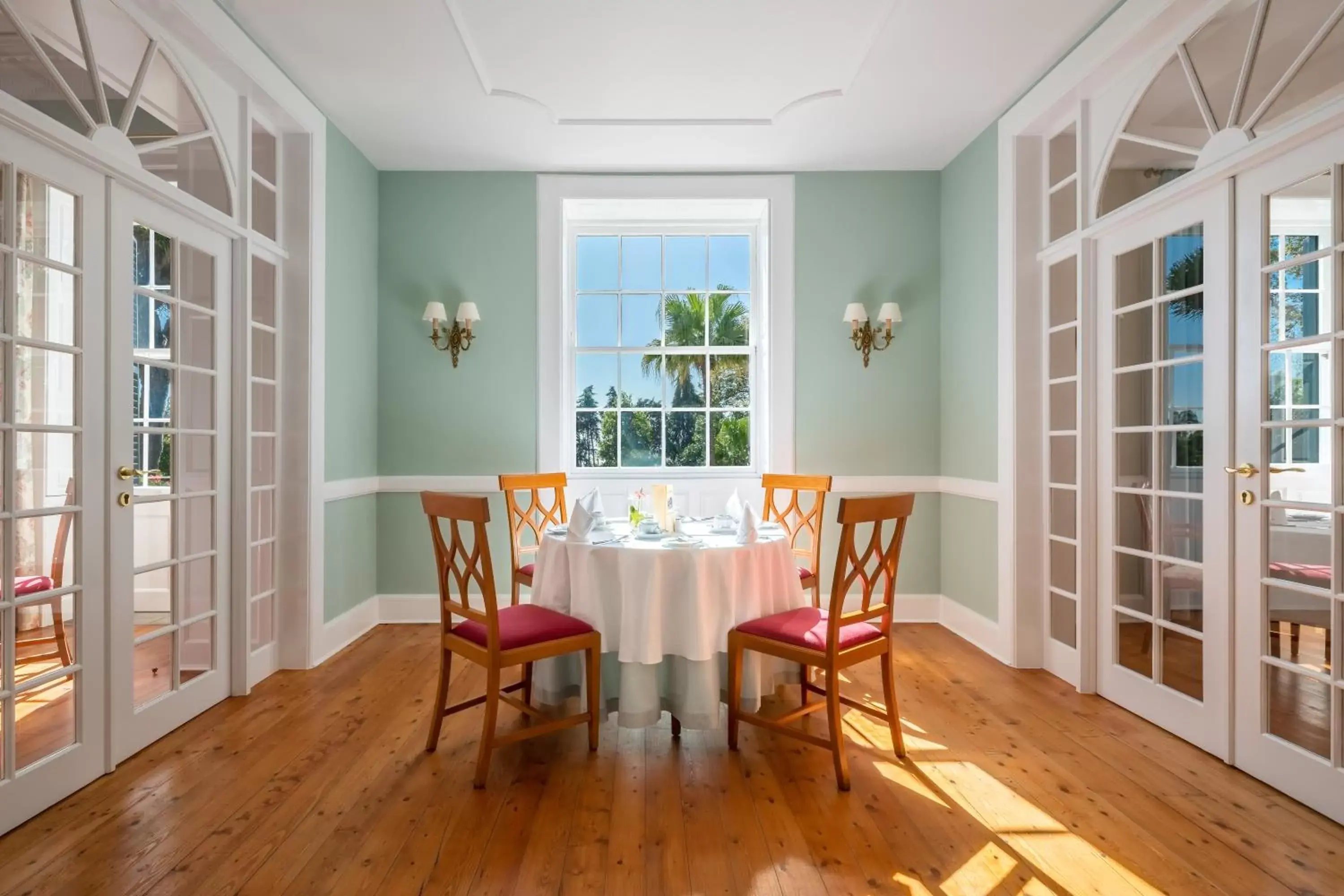 Dining Area in Quinta Jardins do Lago