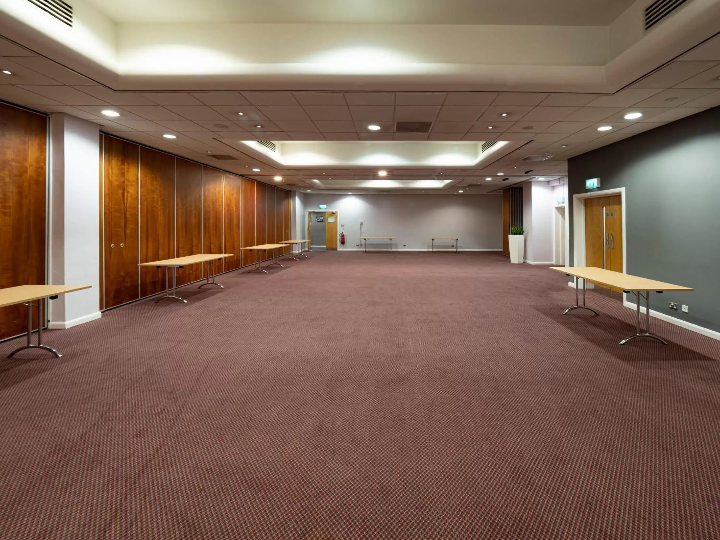 Meeting/conference room in Holiday Inn Liverpool City Centre, an IHG Hotel