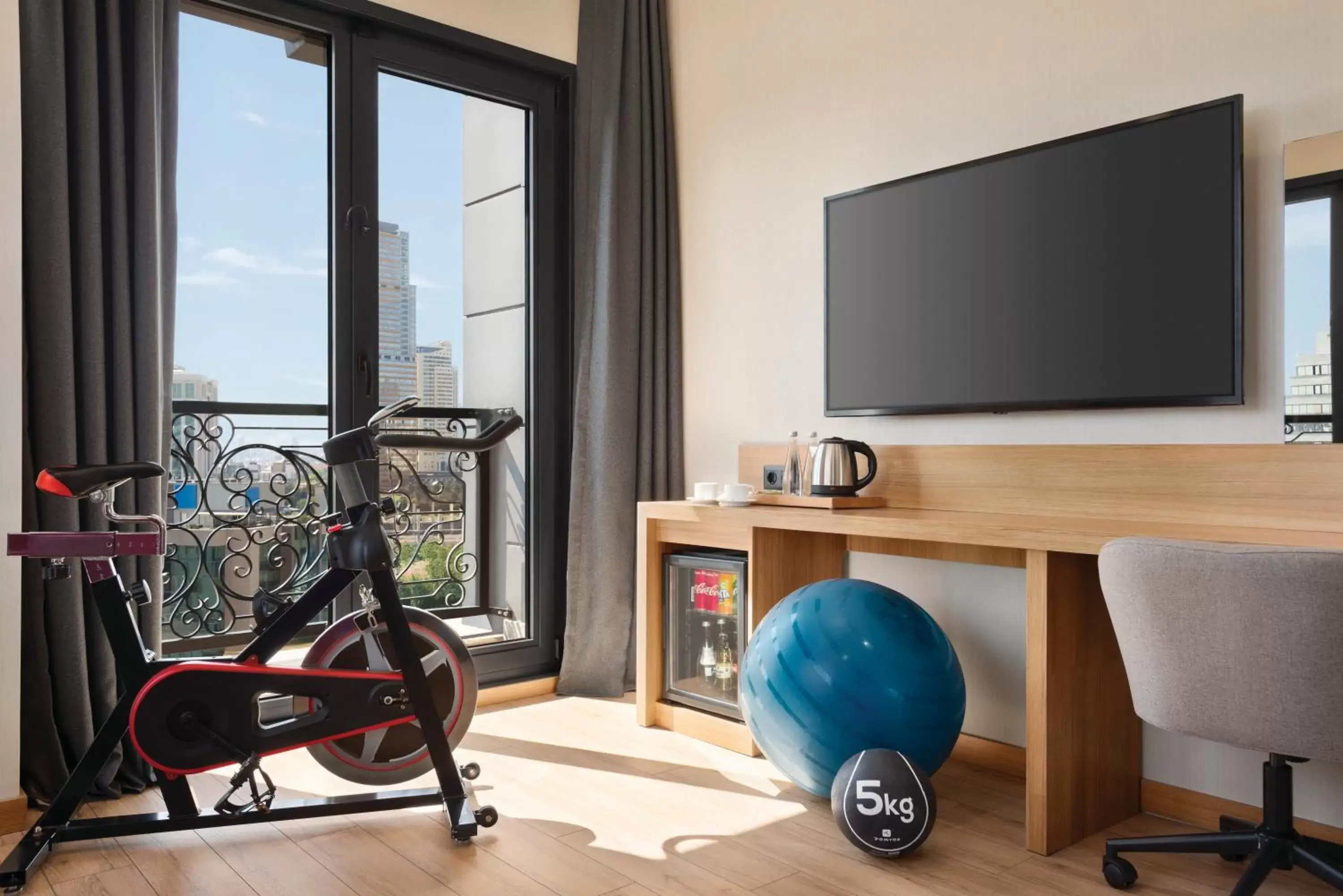Fitness centre/facilities, TV/Entertainment Center in Tryp by Wyndham Istanbul Atasehir