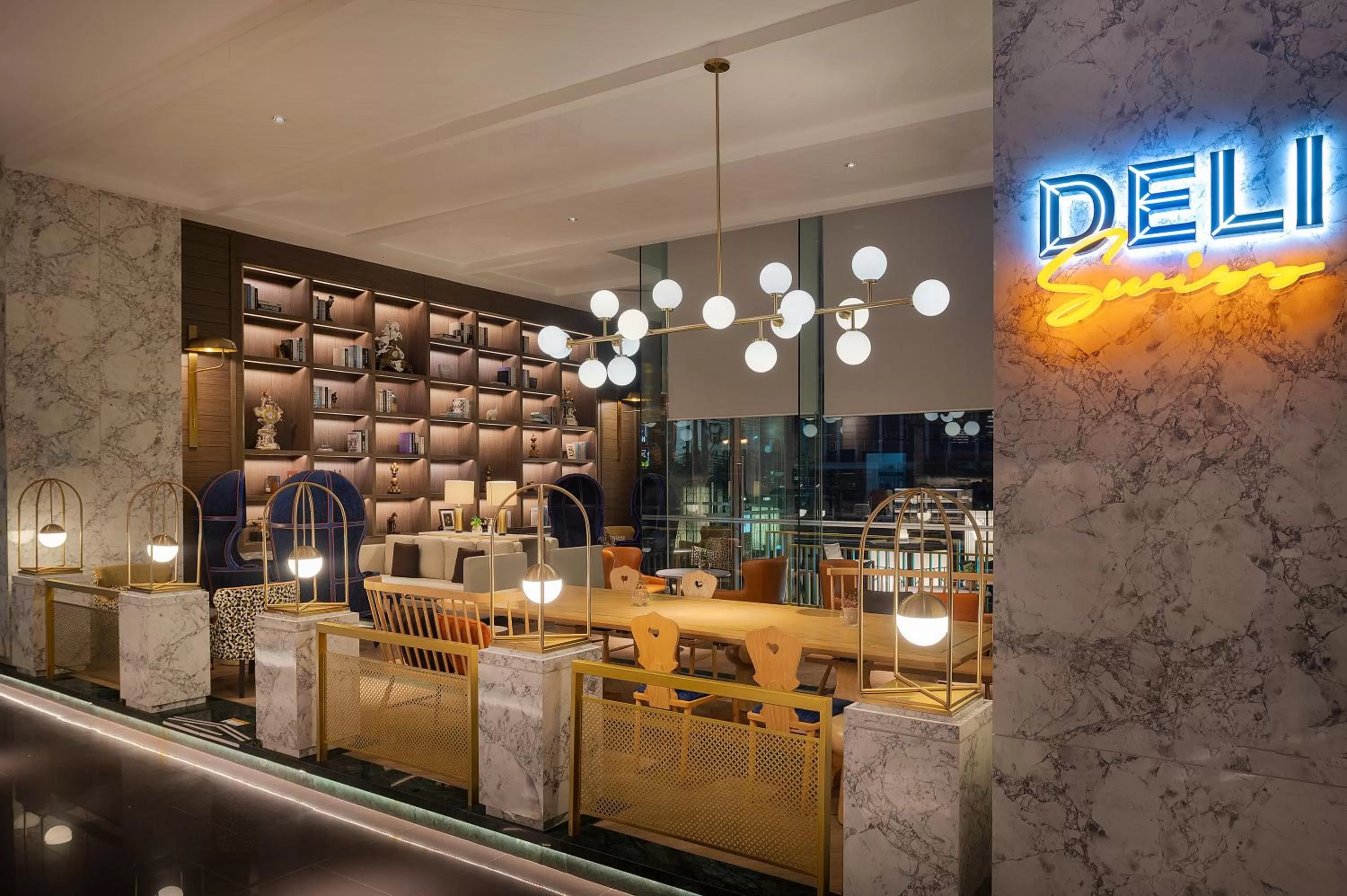 Lounge or bar in Swissotel Bangkok Ratchada