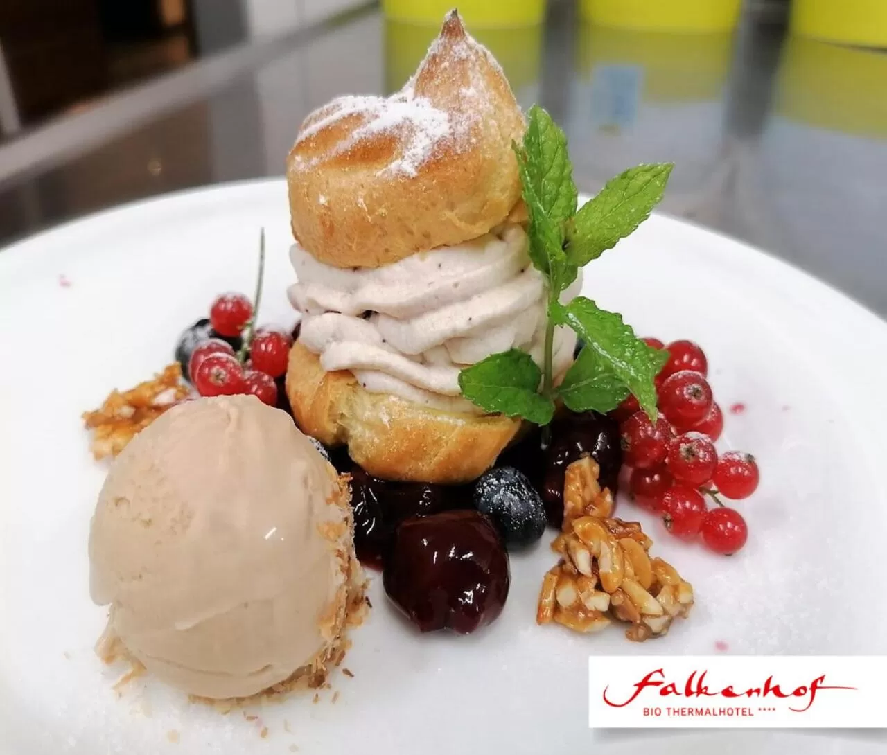 Restaurant/places to eat in Bio Thermalhotel Falkenhof