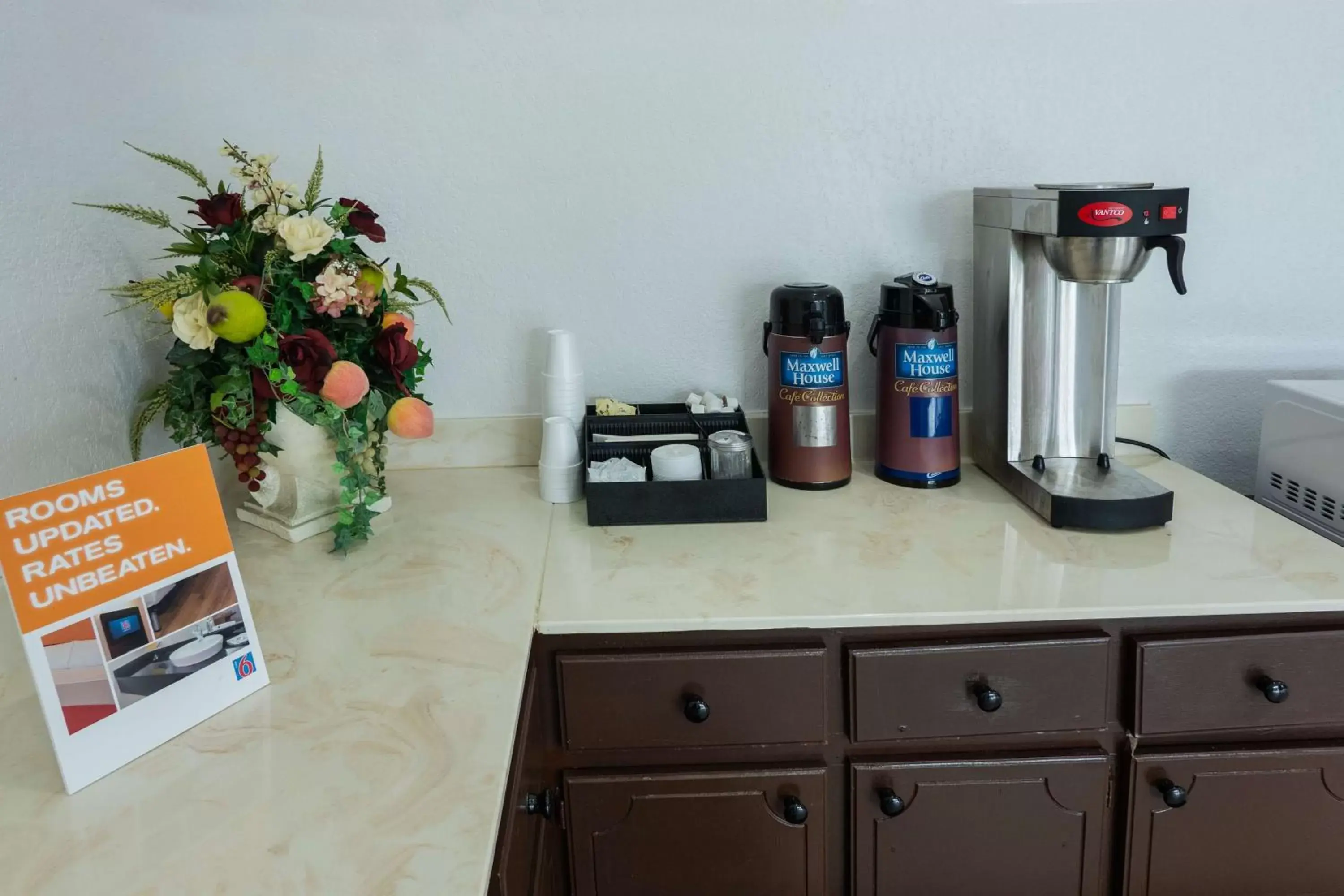 Restaurant/places to eat in Motel 6-Montgomery, AL - Coliseum Restaurant/places to eat in Motel 6-Montgomery, AL - Coliseum