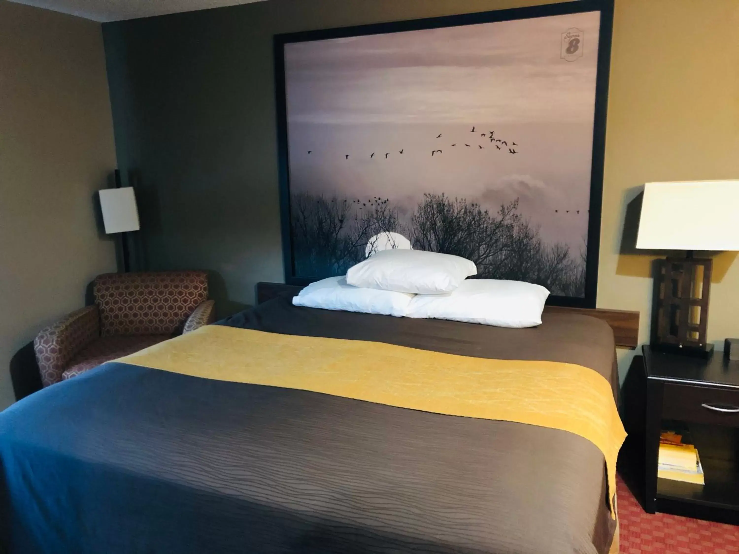 Bed in Super 8 by Wyndham Omaha SW